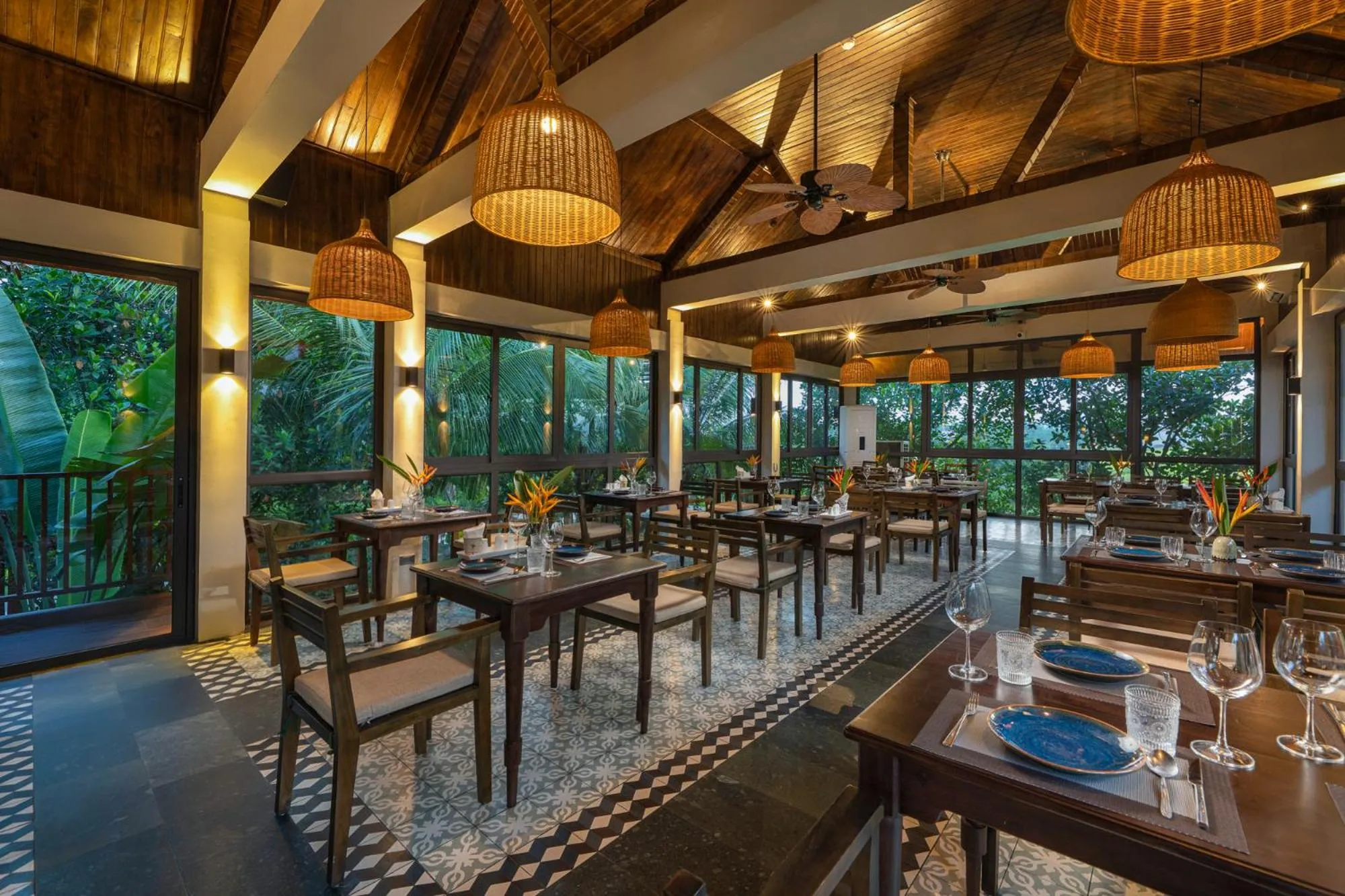 Restaurant/places to eat in Coco Island Resort Ninh Binh