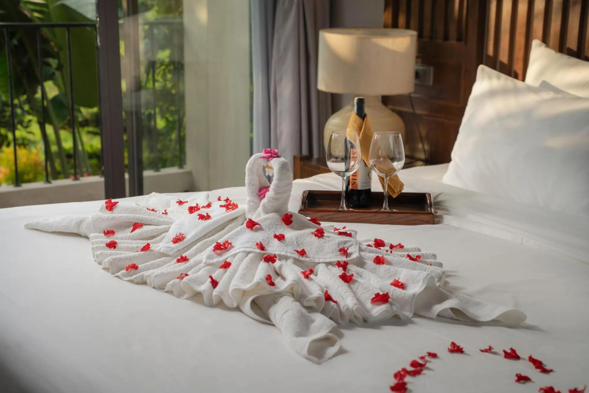 Bed in Coco Island Resort Ninh Binh