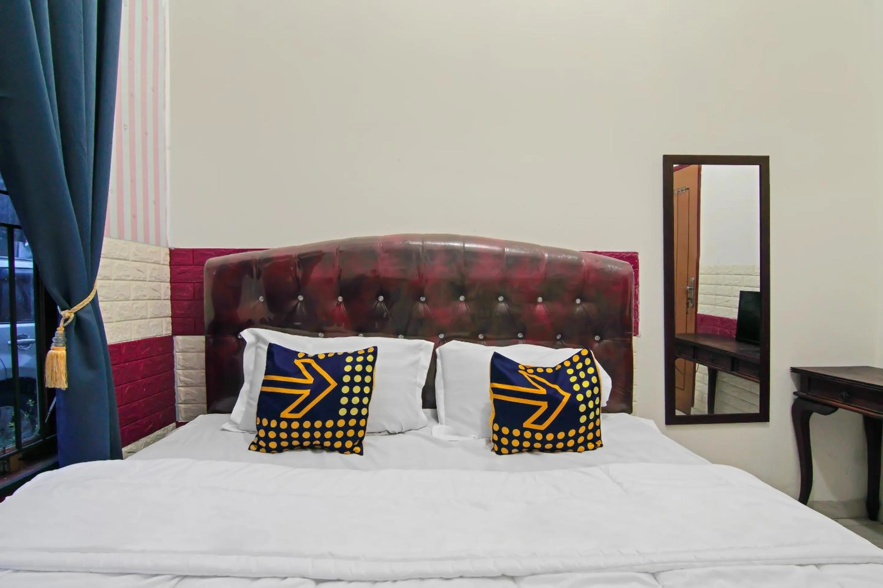 Bedroom, Bed in Hotel O Putri Guest House Syariah Near SPBU Rimbo Panjang