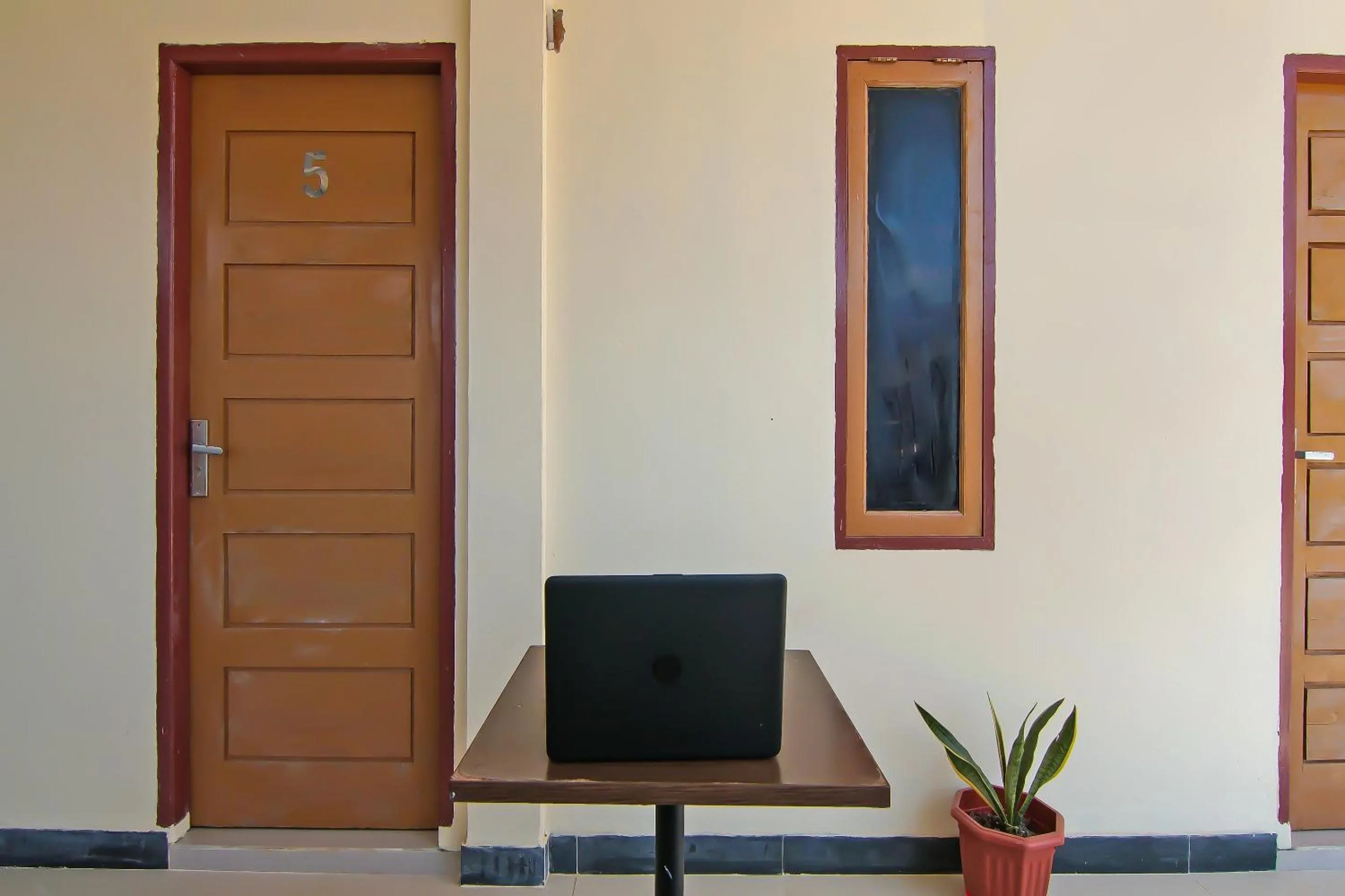 Lobby or reception in Hotel O Putri Guest House Syariah Near SPBU Rimbo Panjang