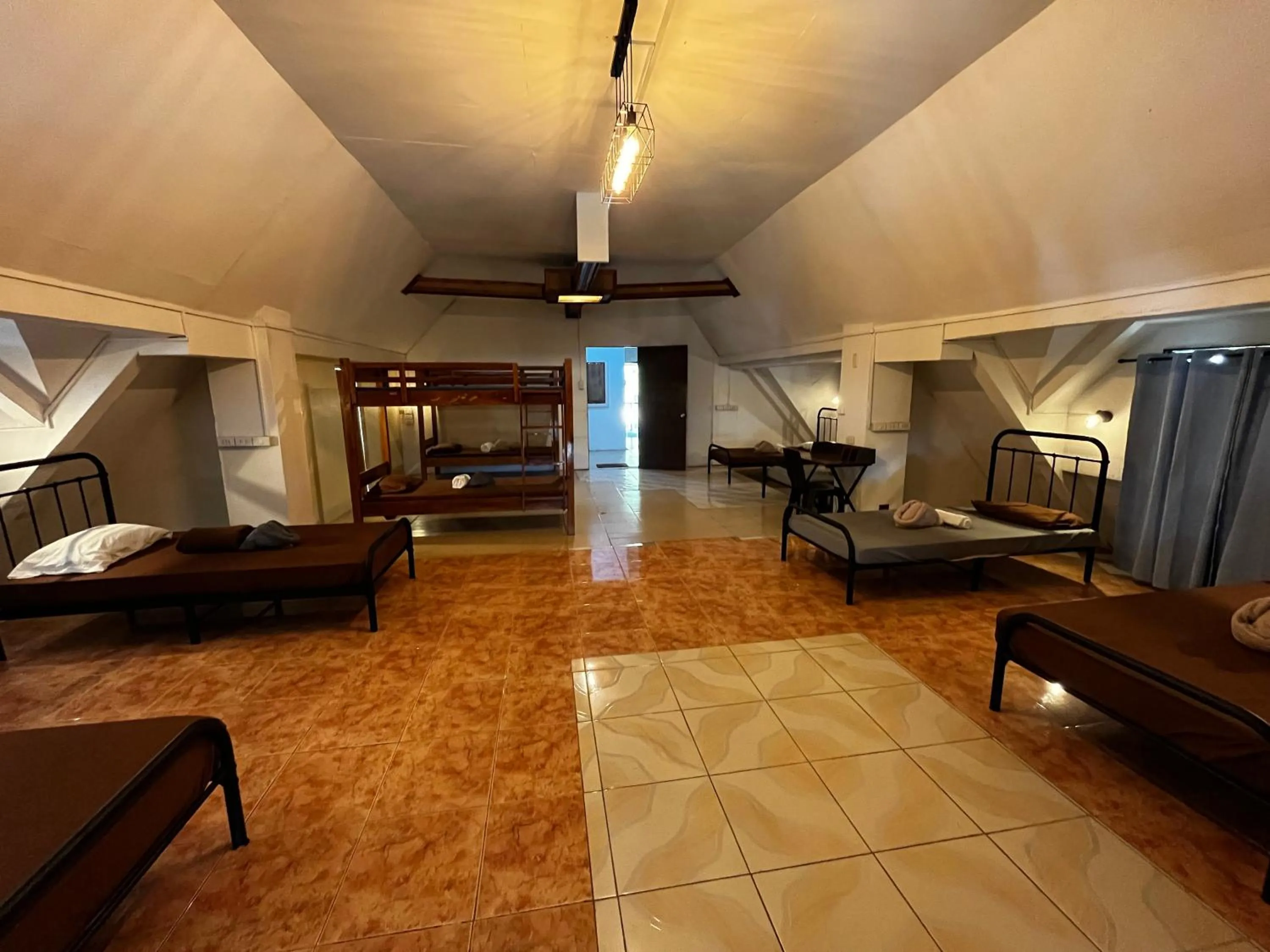 On Board Panglao Beach Hostel & Resort with FREE MOTORBIKE