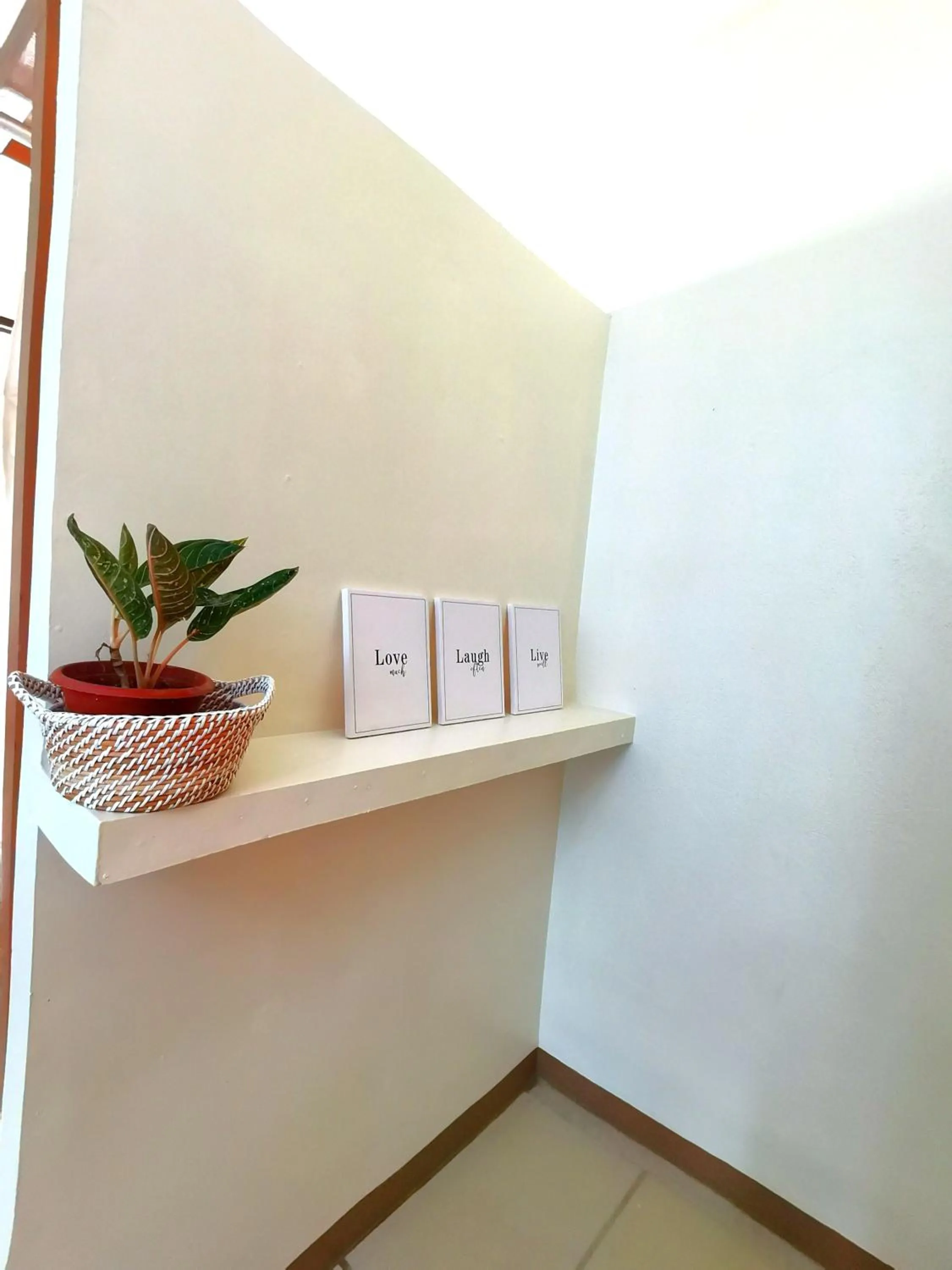 On Board Panglao Beach Hostel & Resort with FREE MOTORBIKE