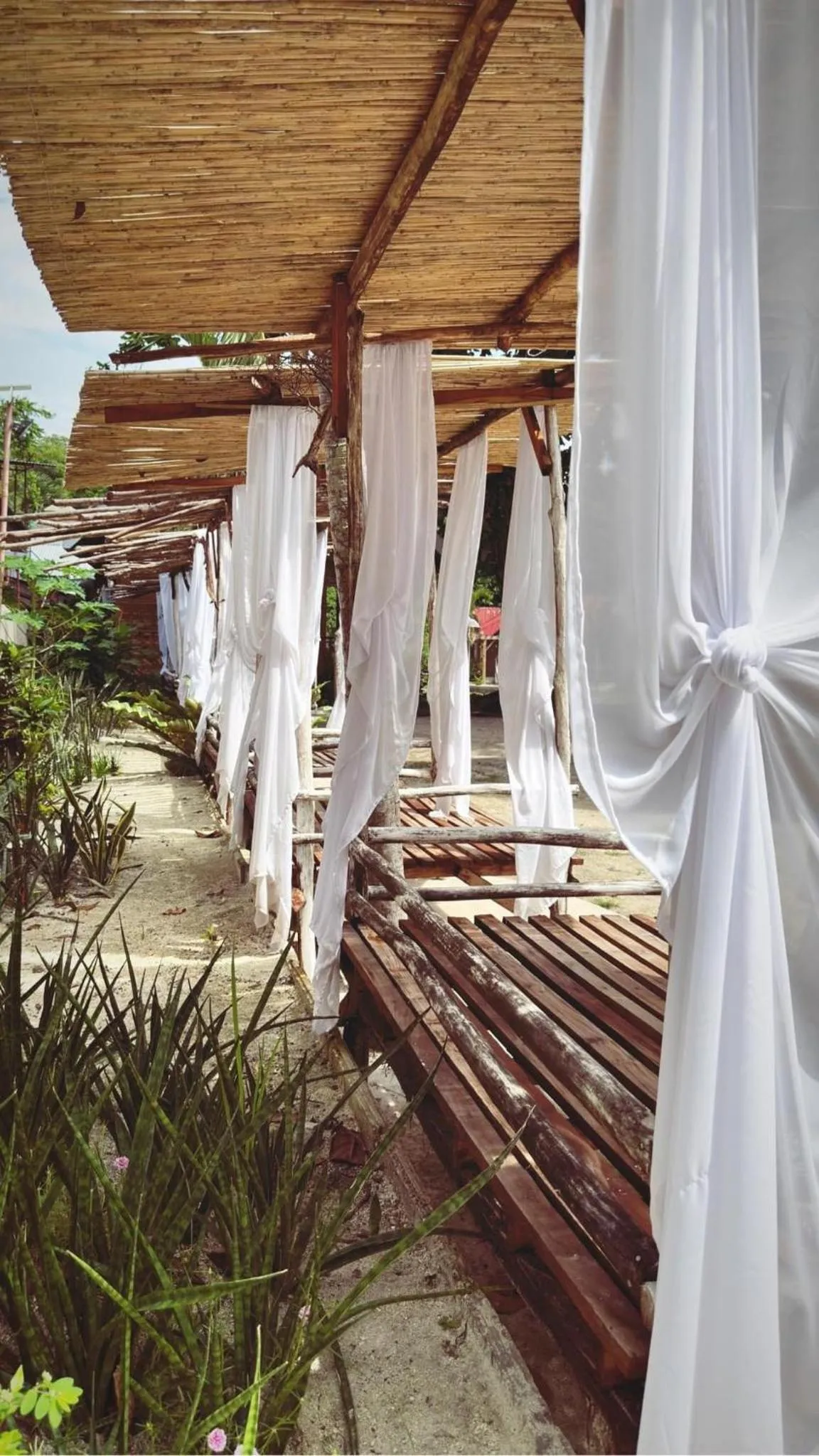 On Board Panglao Beach Hostel & Resort with FREE MOTORBIKE