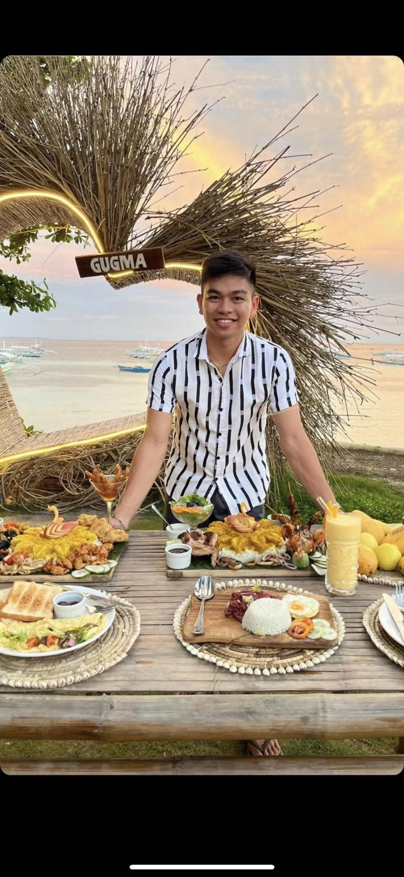 On Board Panglao Beach Hostel & Resort with FREE MOTORBIKE