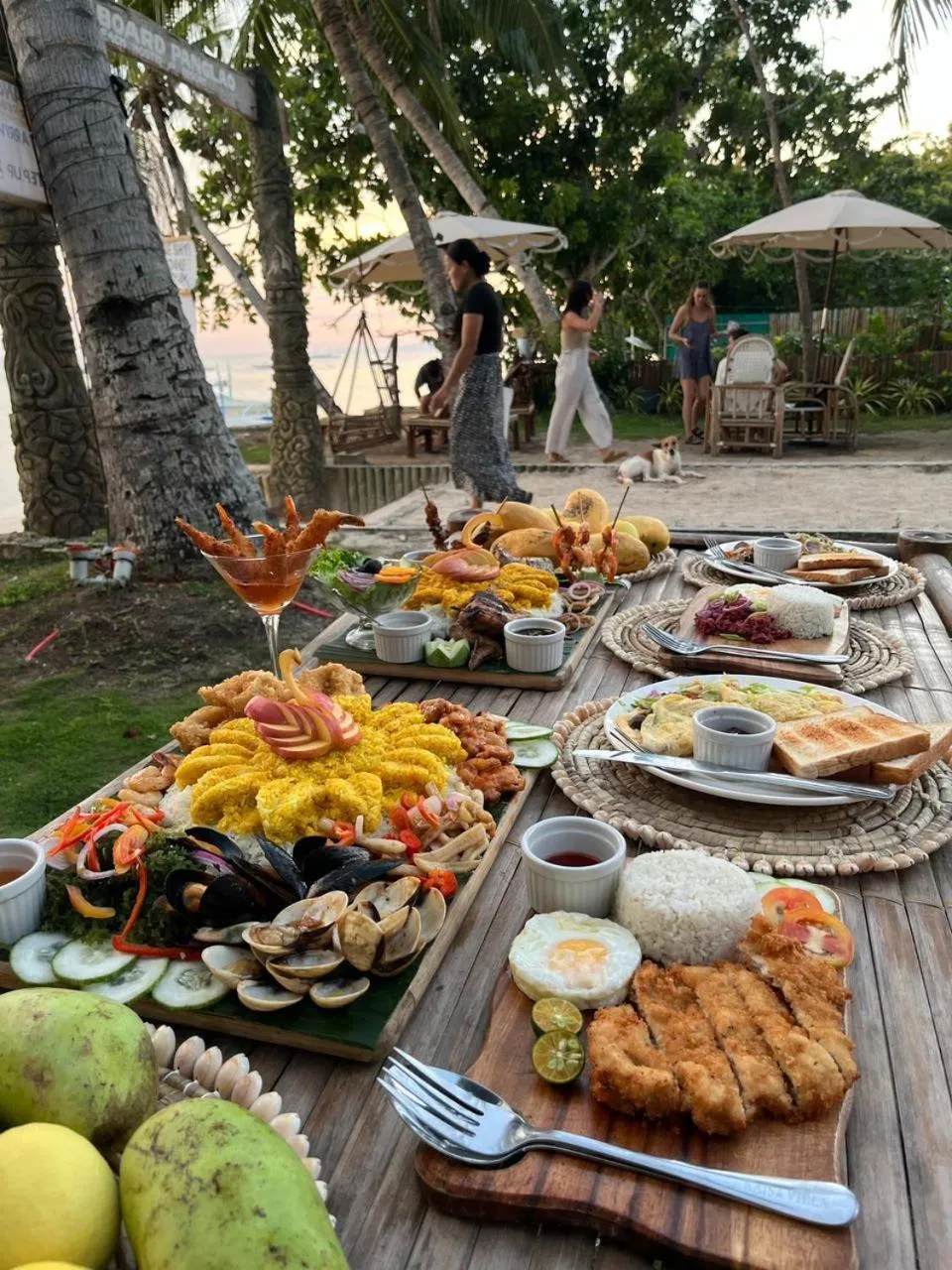 On Board Panglao Beach Hostel & Resort with FREE MOTORBIKE