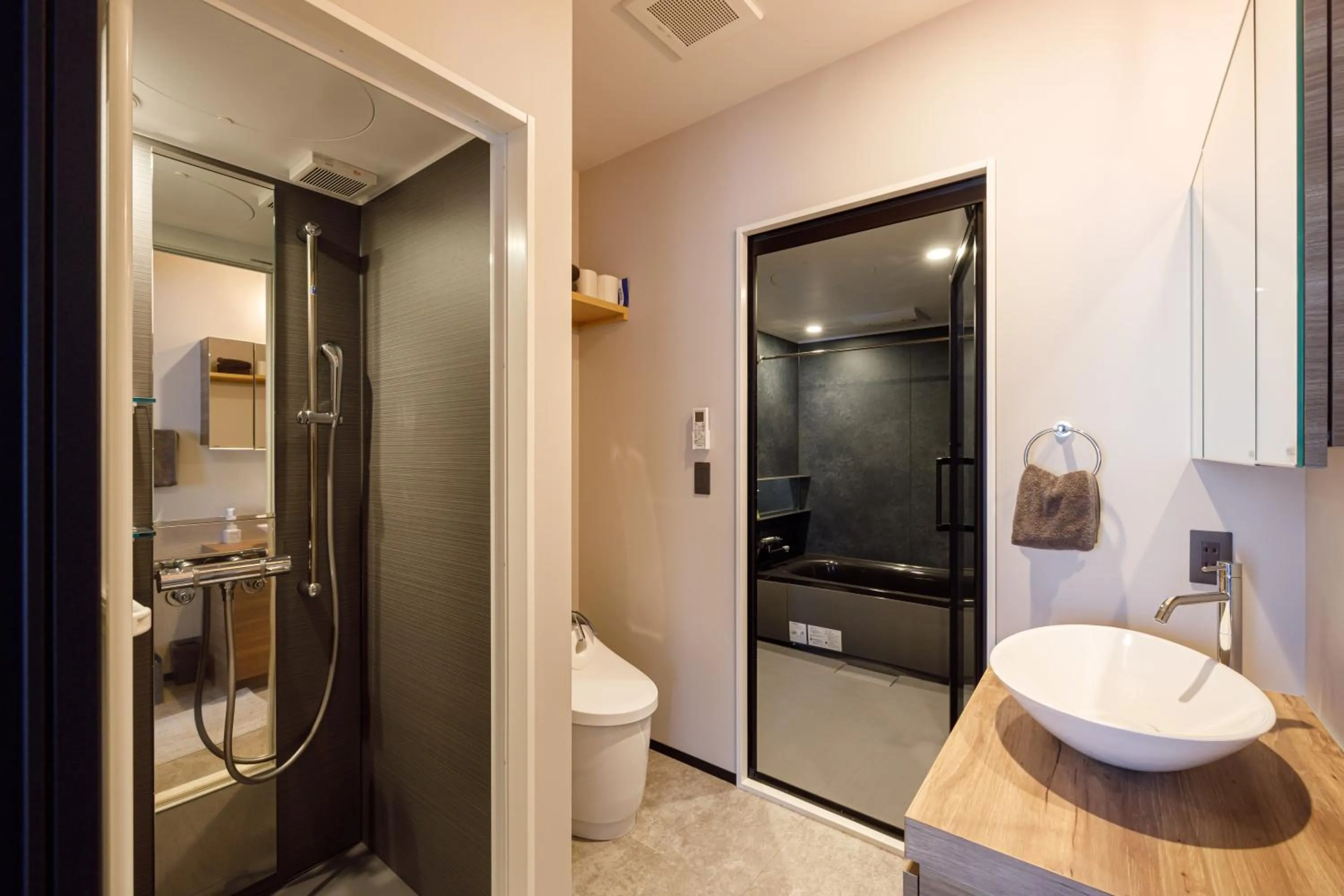 Shower in Eau Sol Vert Karuizawa Club