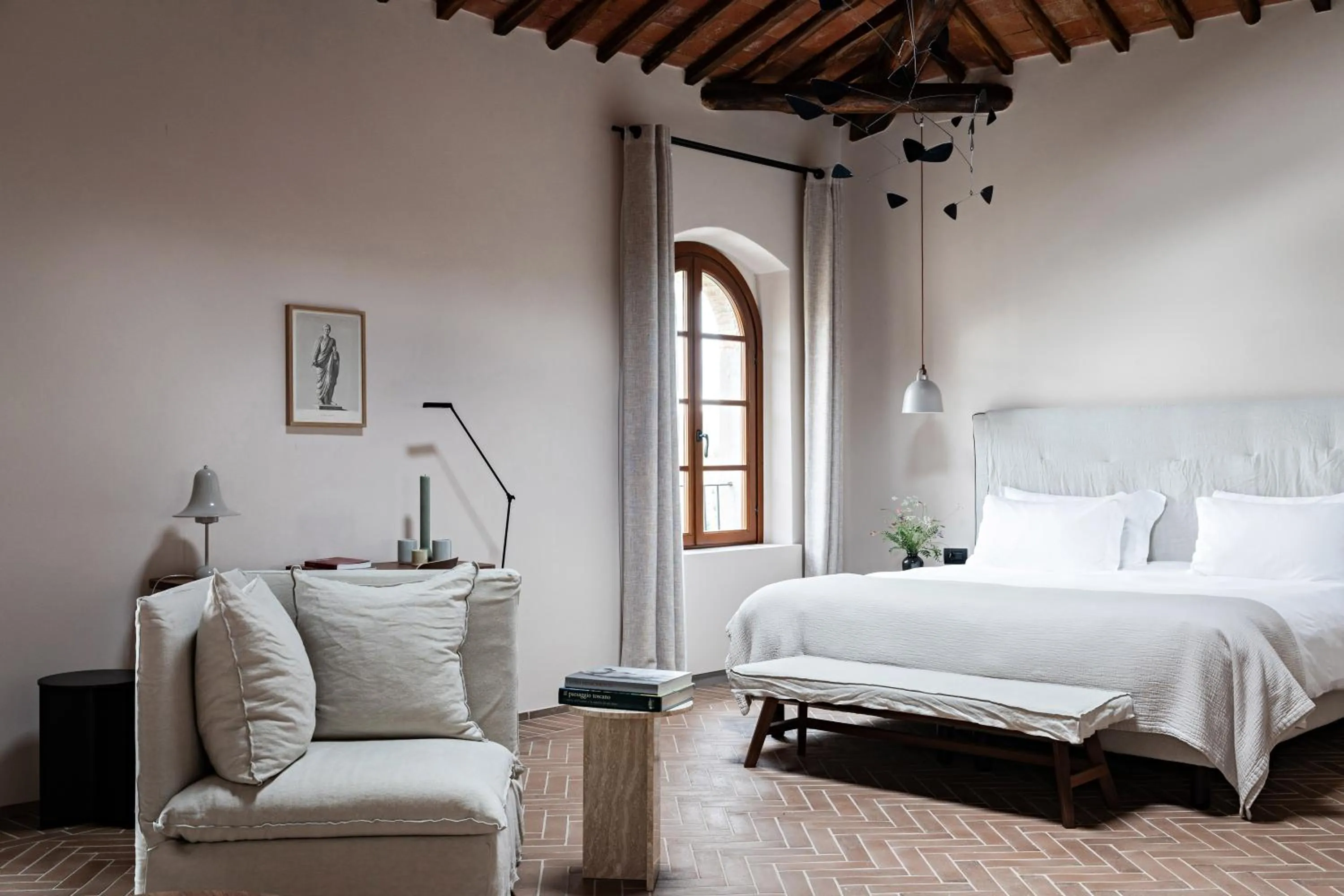 Bedroom, Bed in Pieve Aldina Relais & Châteaux