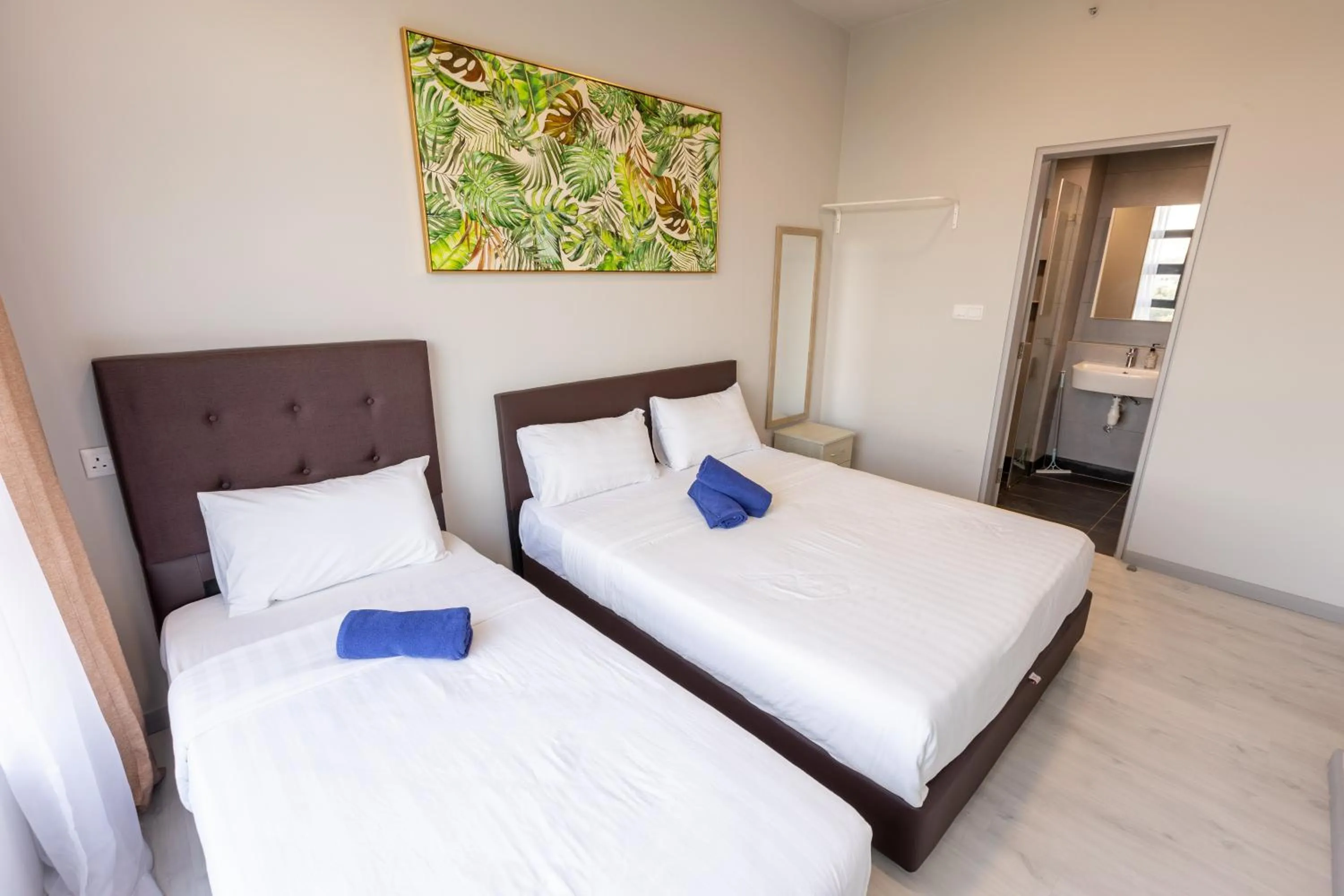 Shower, Bed in Margo Home - Jesselton Quay