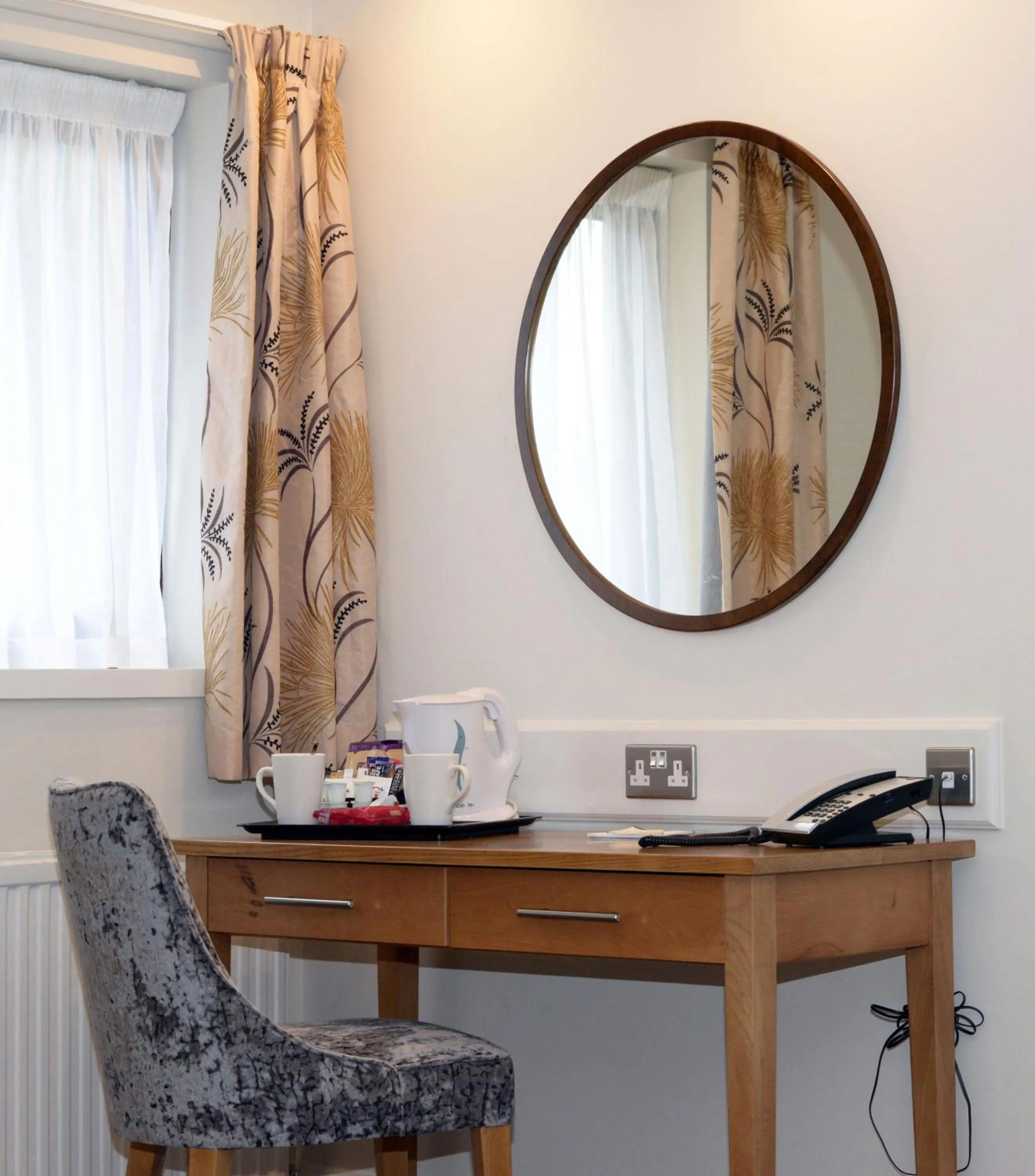 Coffee/tea facilities in The Waterloo Hotel