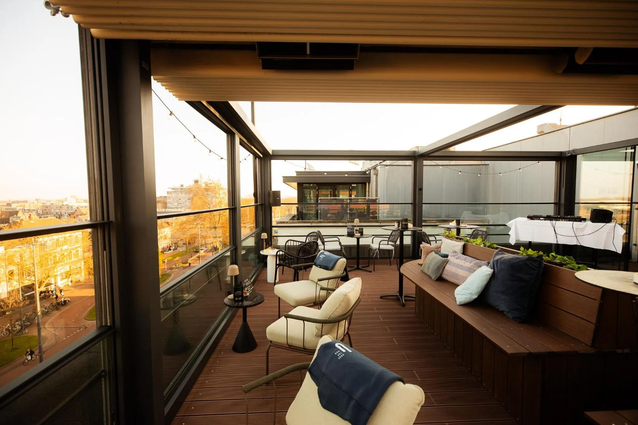 Lounge or bar in City Hotel Haarhuis, World Hotels Crafted Collection