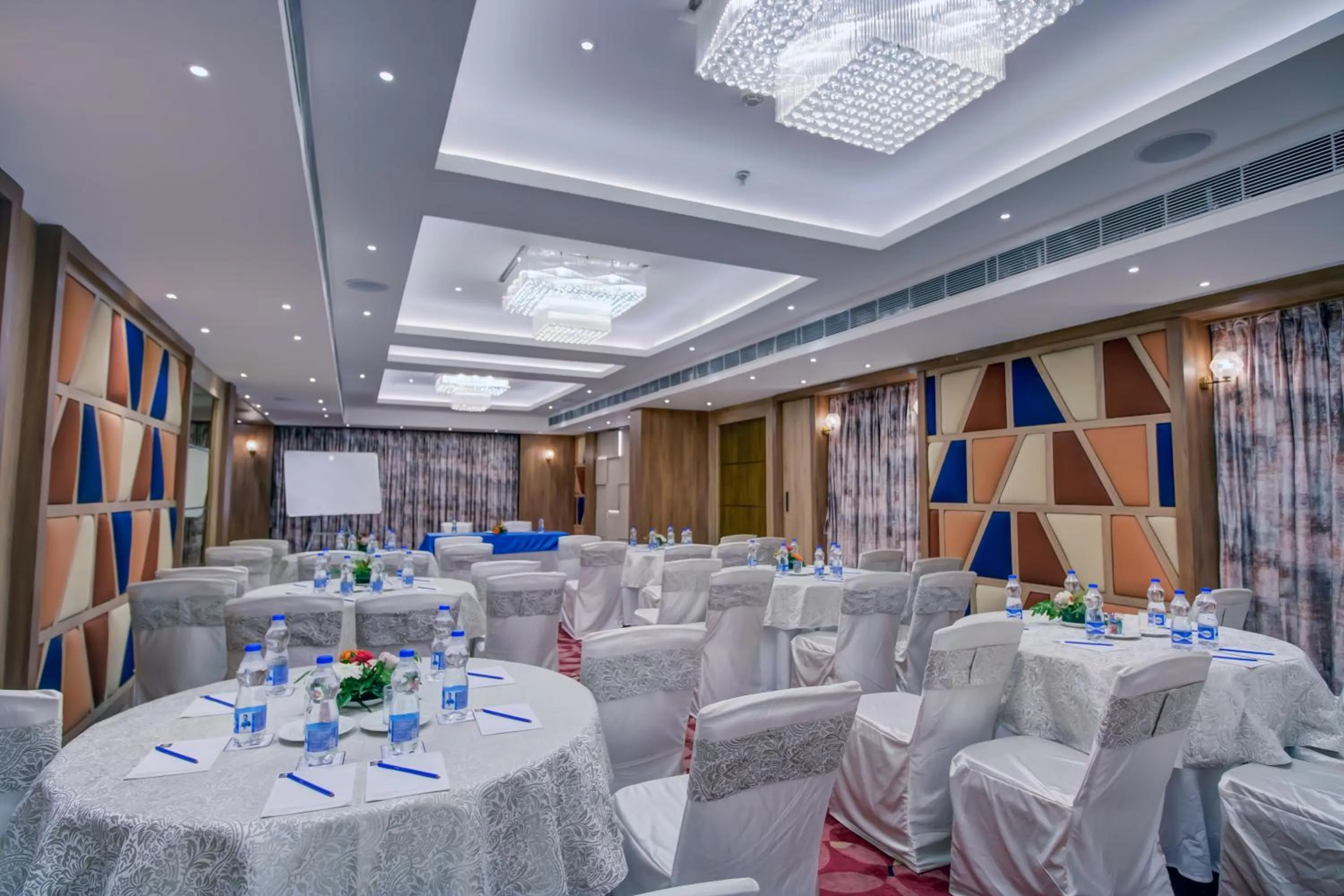 Cozzet Victoria Hotel