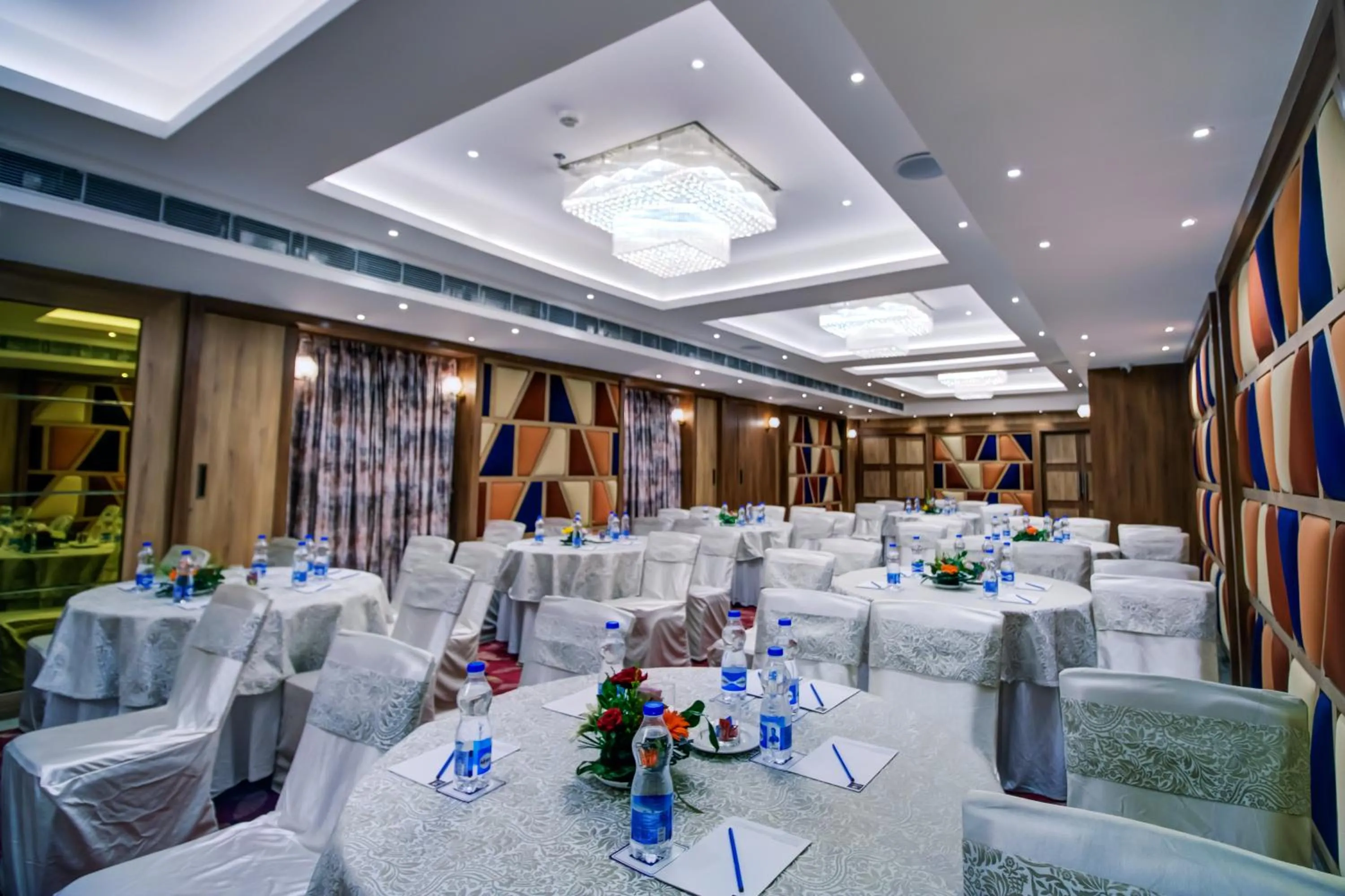 Cozzet Victoria Hotel