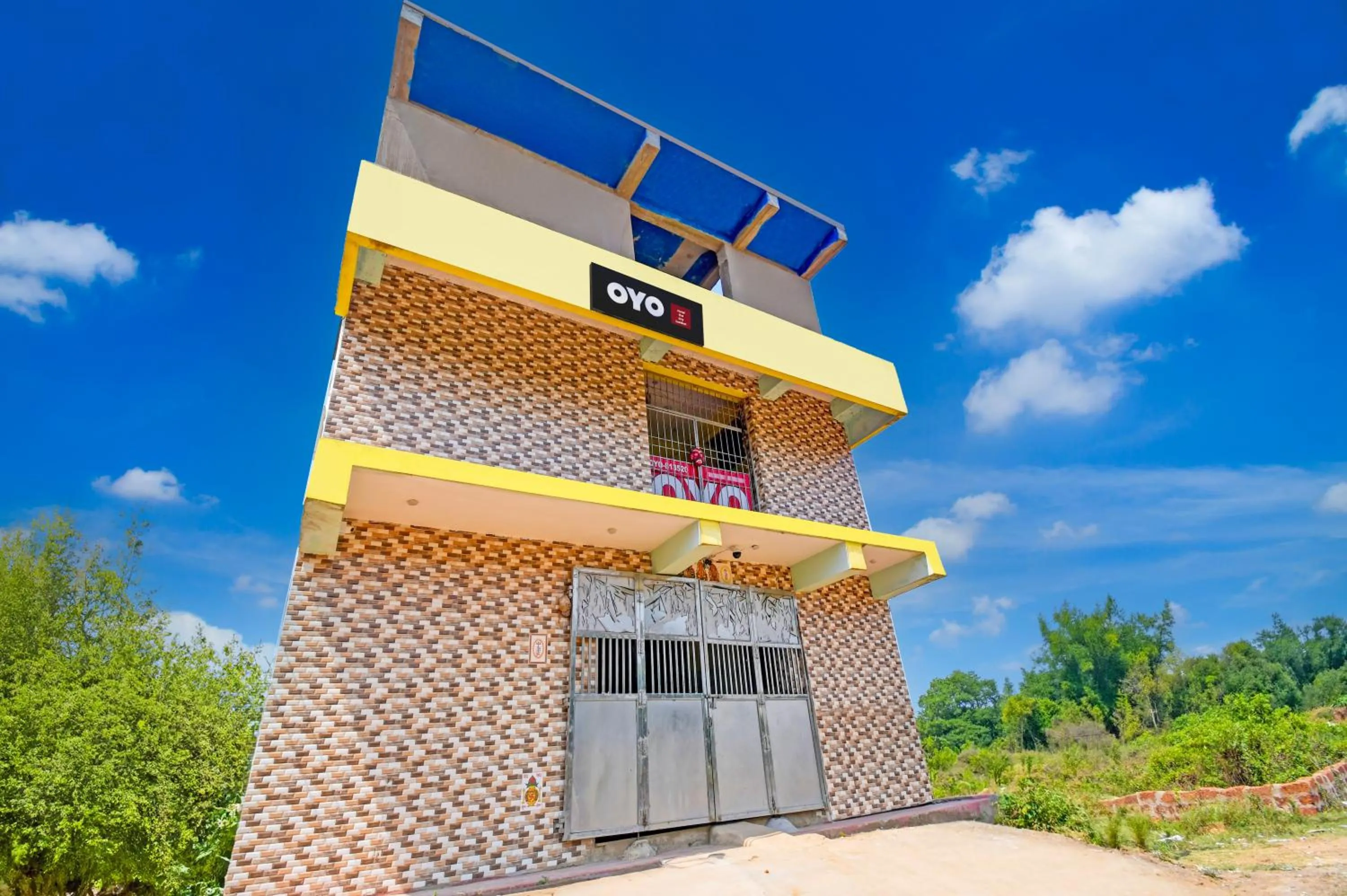 Facade/entrance in Hotel O City Dreams