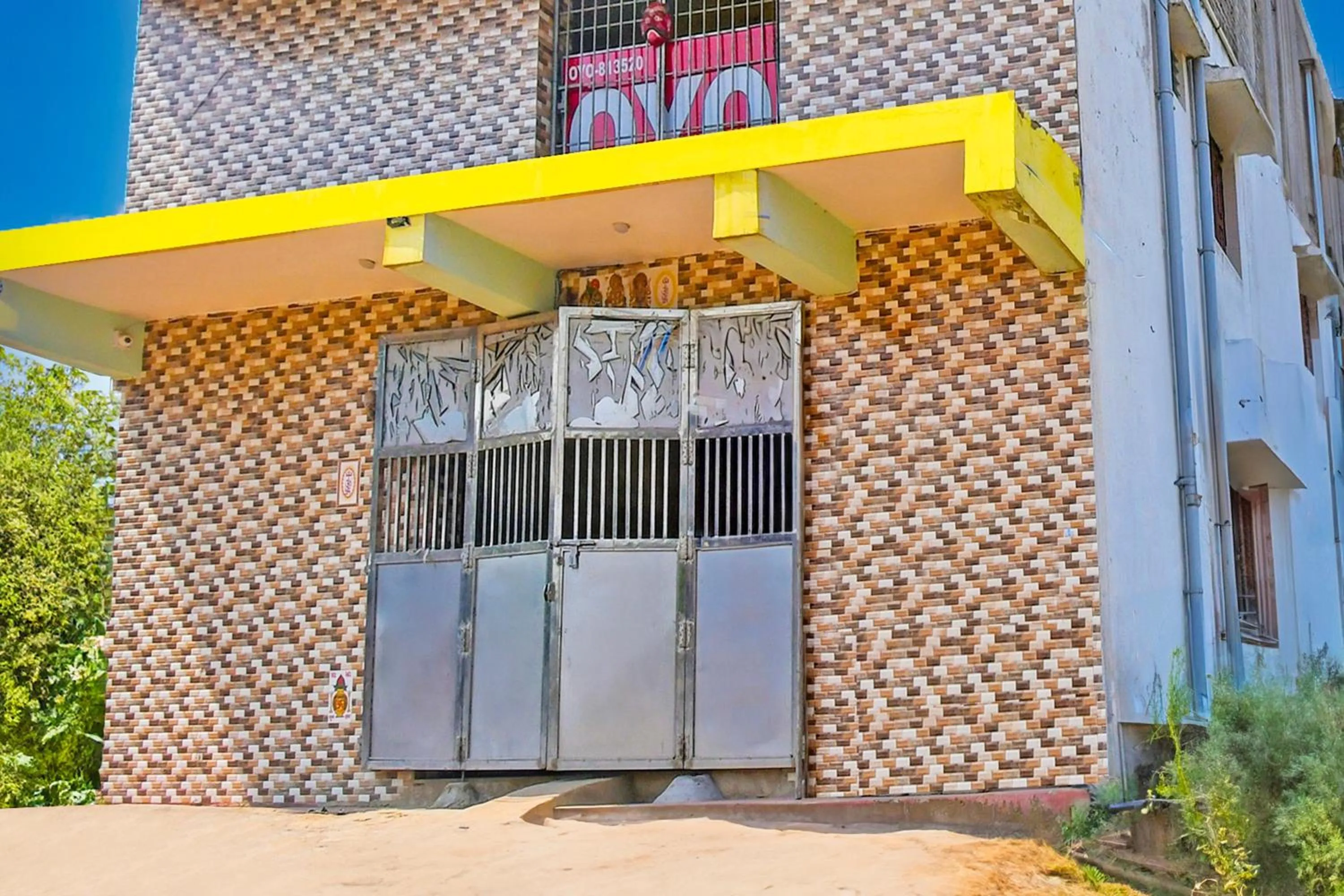 Facade/entrance in Hotel O City Dreams