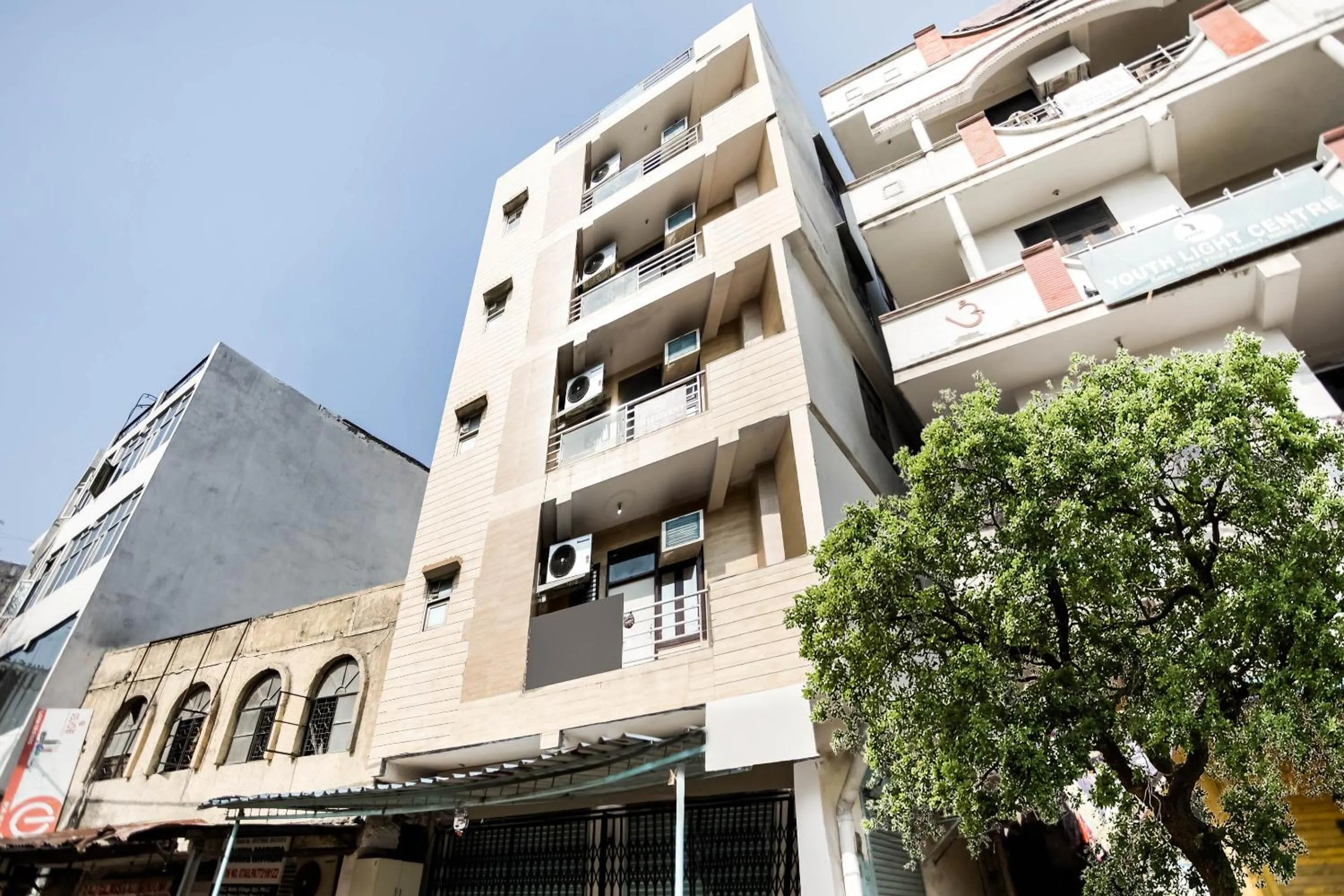 Facade/entrance in Hotel O Discovery