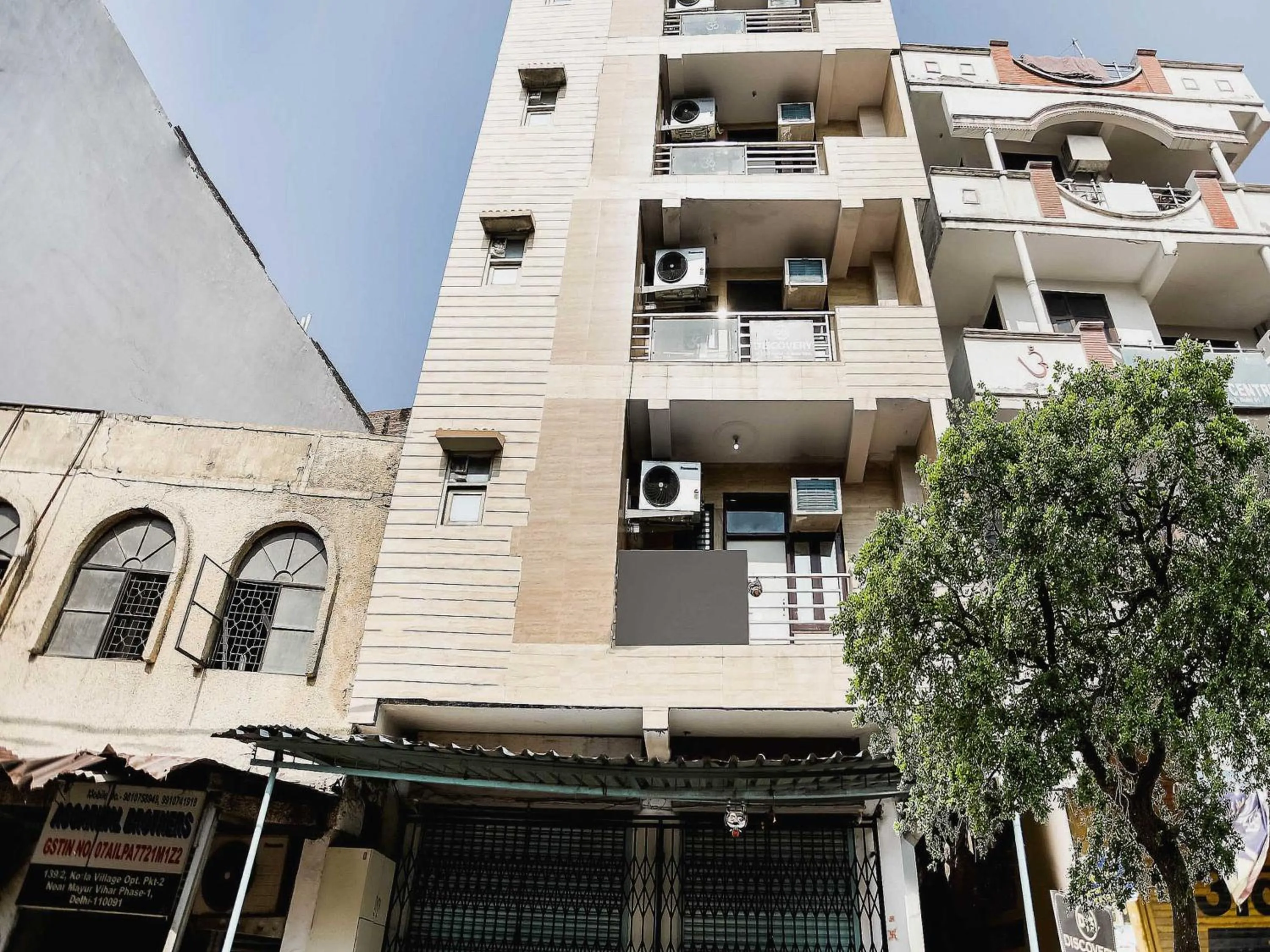 Facade/entrance in Hotel O Discovery