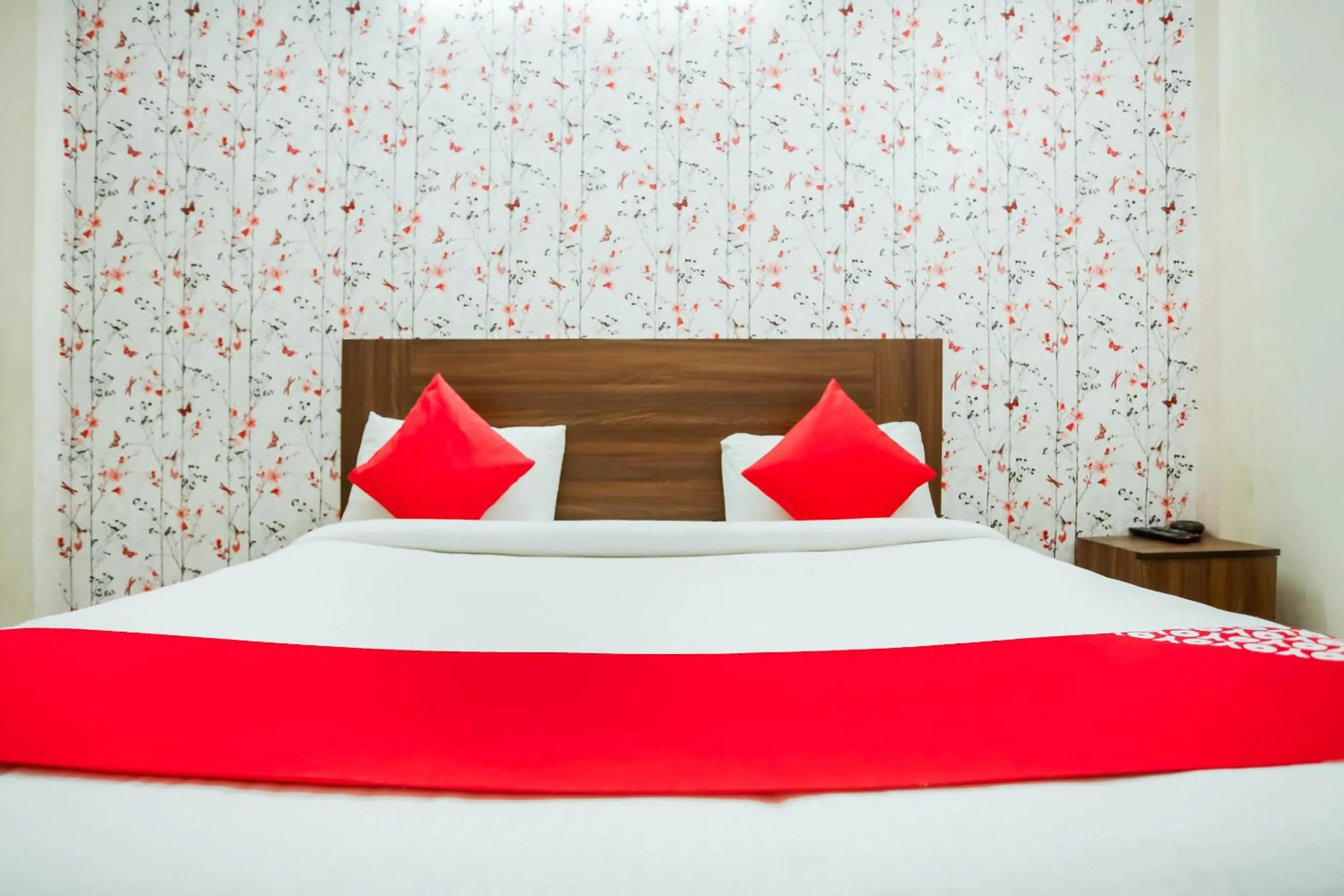 Bedroom, Bed in Hotel O Discovery