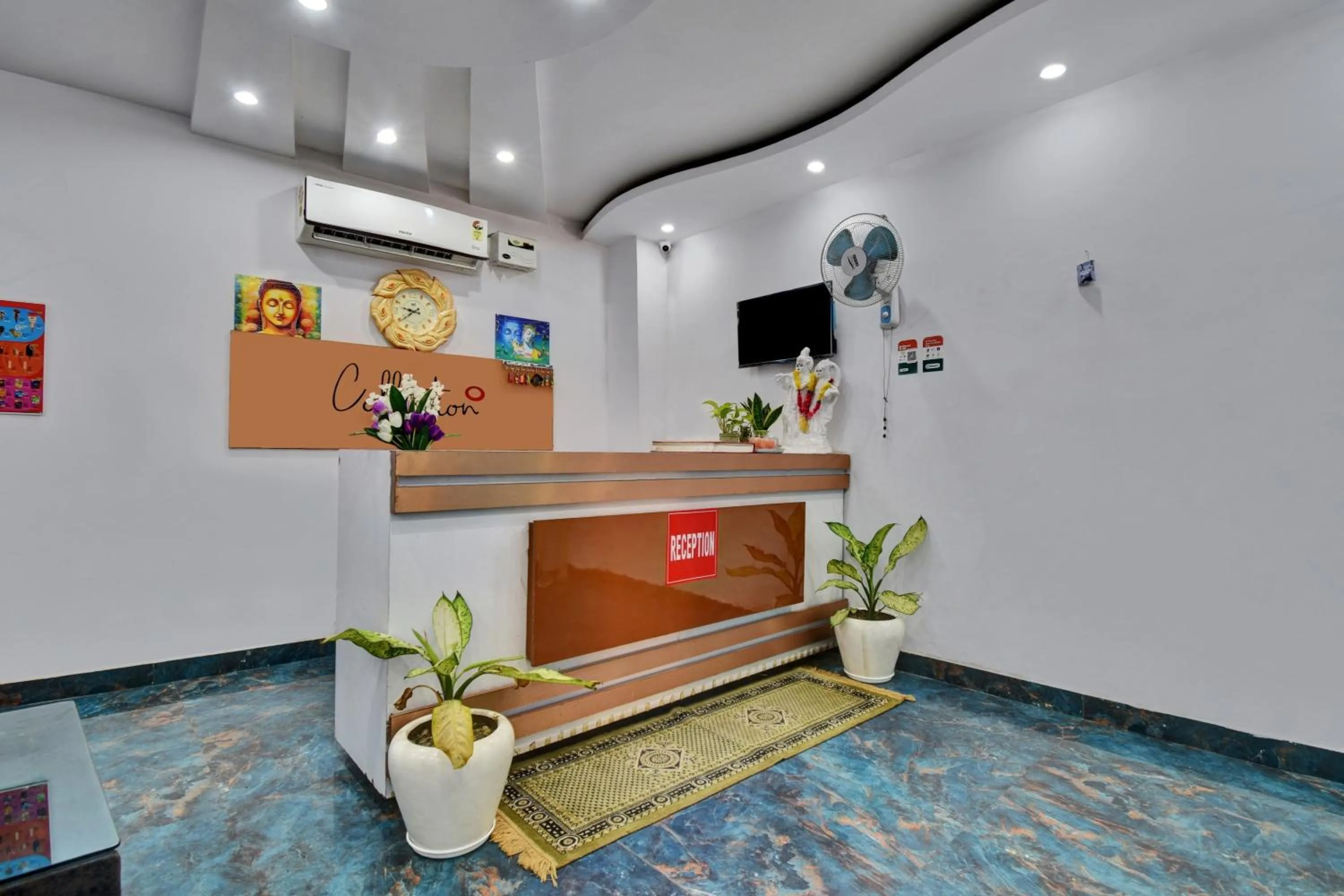 Lobby or reception in Hotel O by OYO Royal Paradise