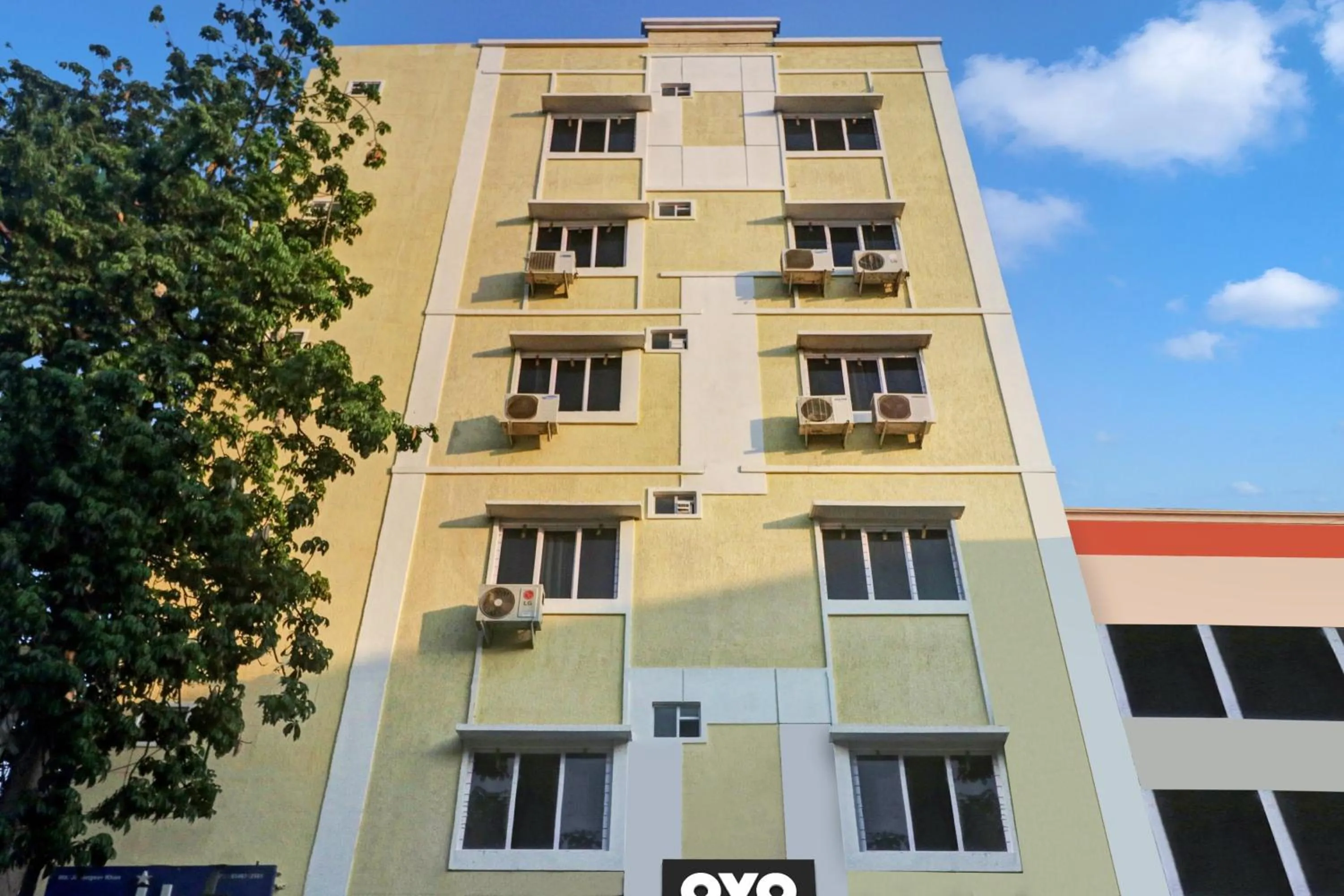 Facade/entrance in Super Collection O Pnr International Mehdipatnam