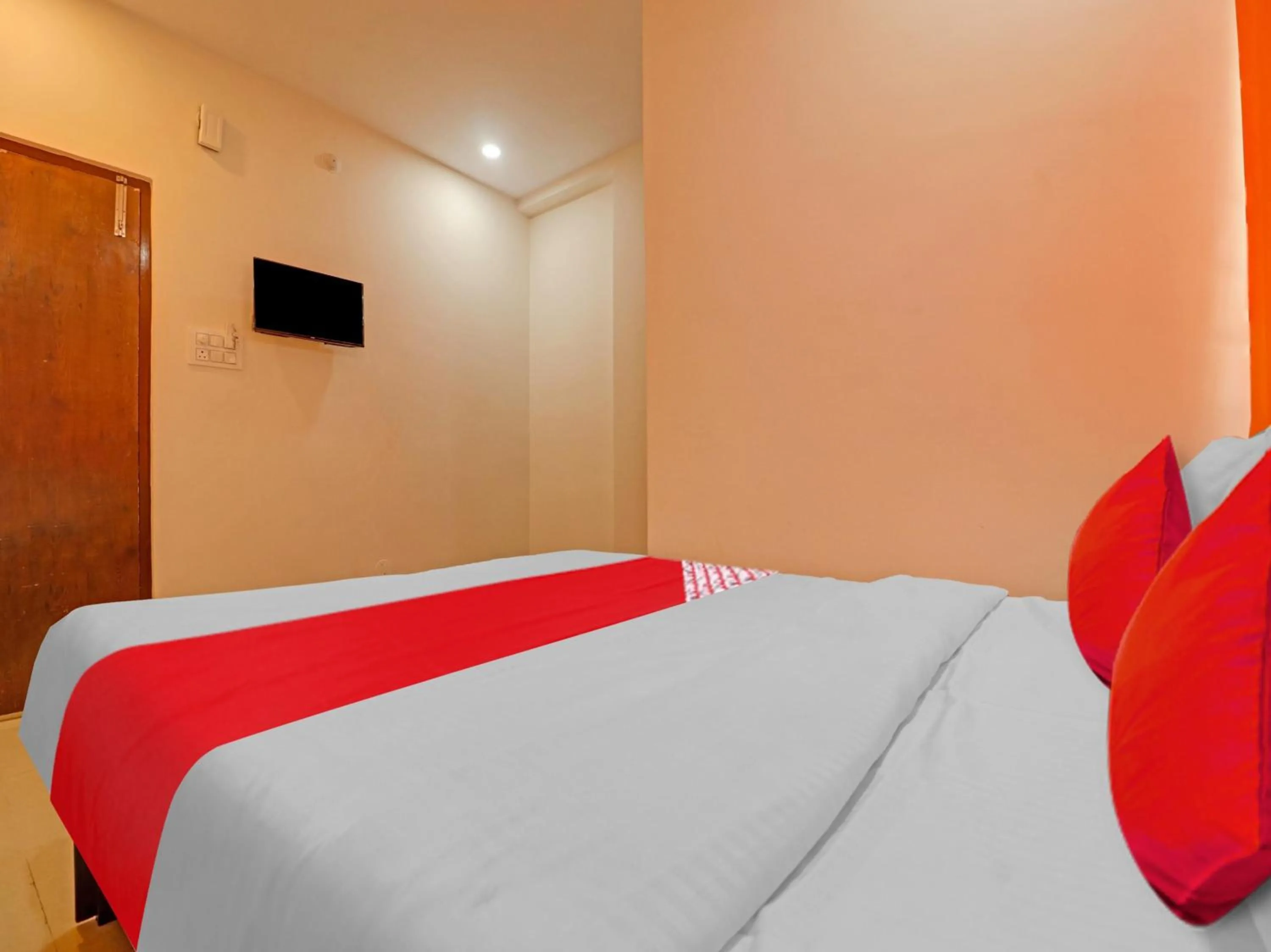 Bedroom in Hotel O NEW PLATINUM