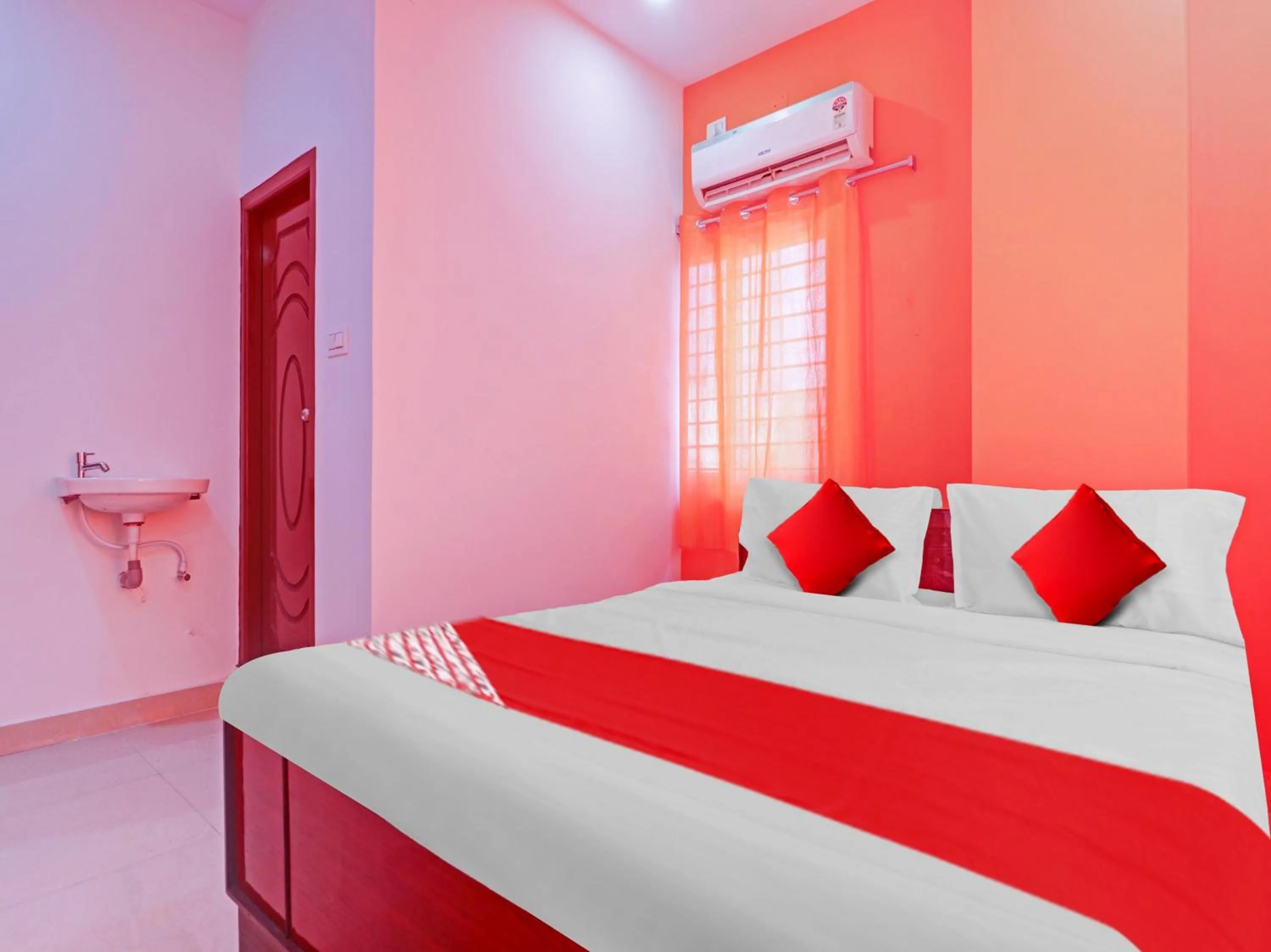 Bedroom in Hotel O NEW PLATINUM