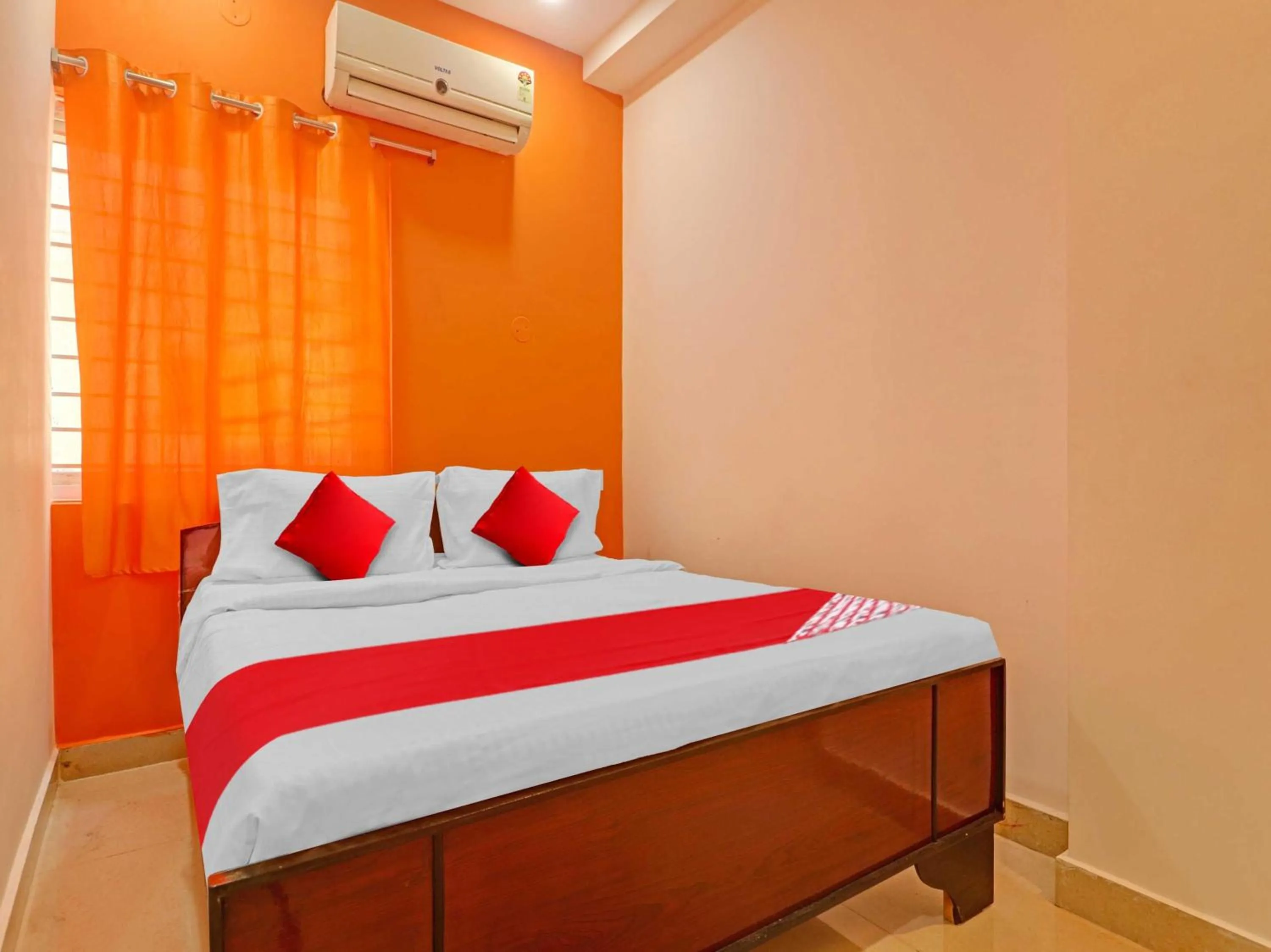 Bedroom in Hotel O NEW PLATINUM