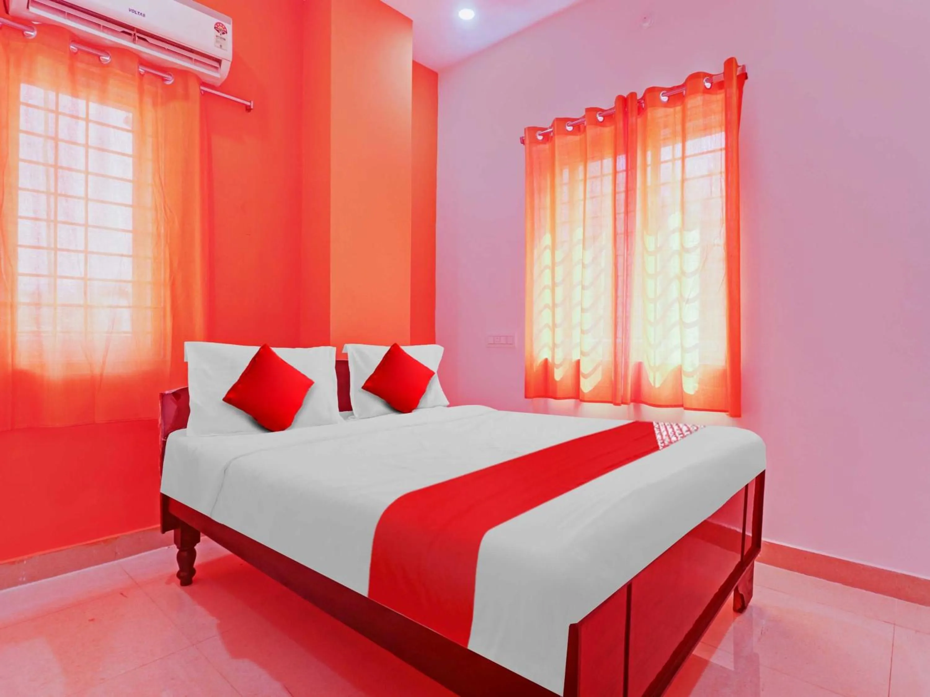 Bedroom in Hotel O NEW PLATINUM