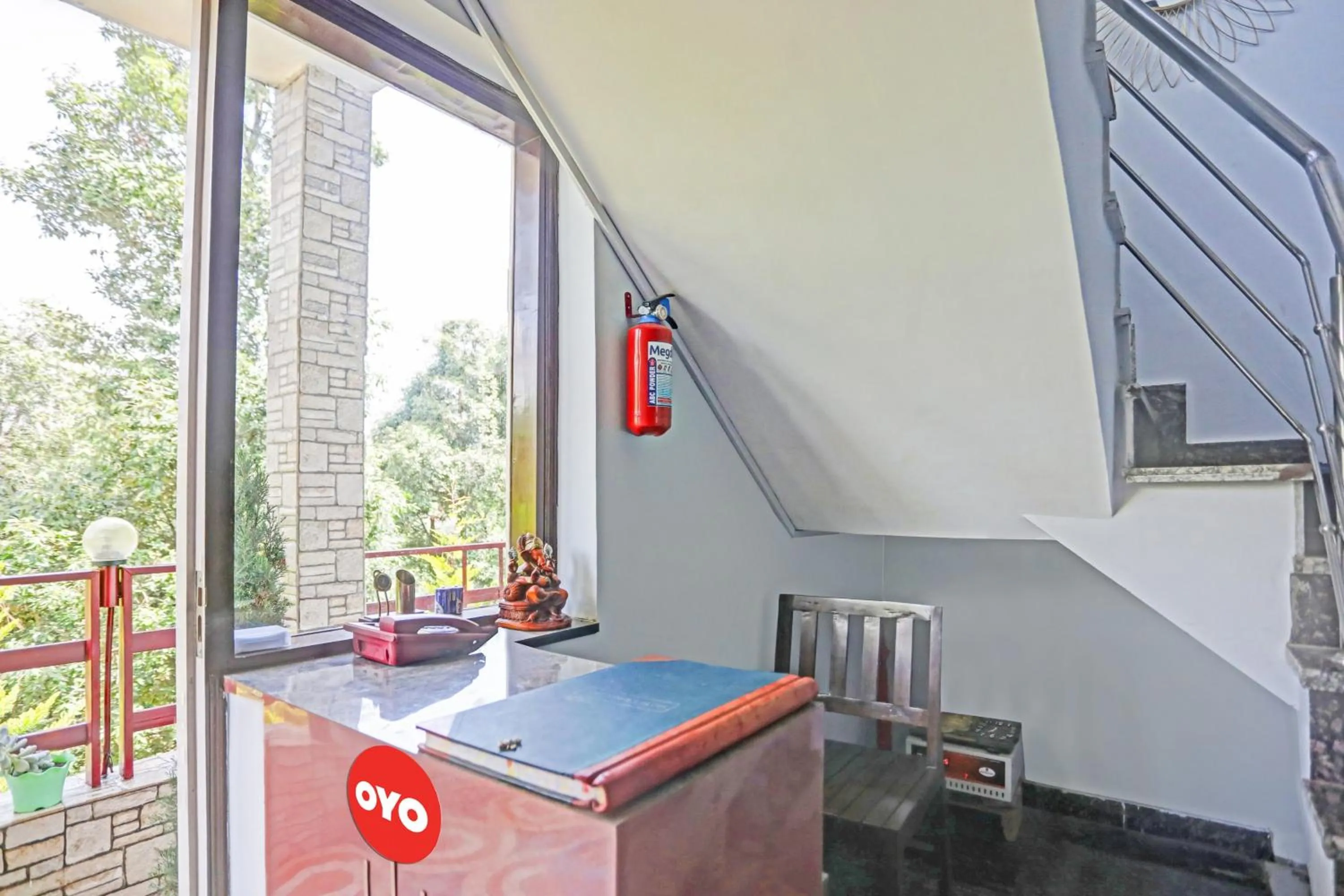 Lobby or reception in Hotel O by OYO Serene Escape