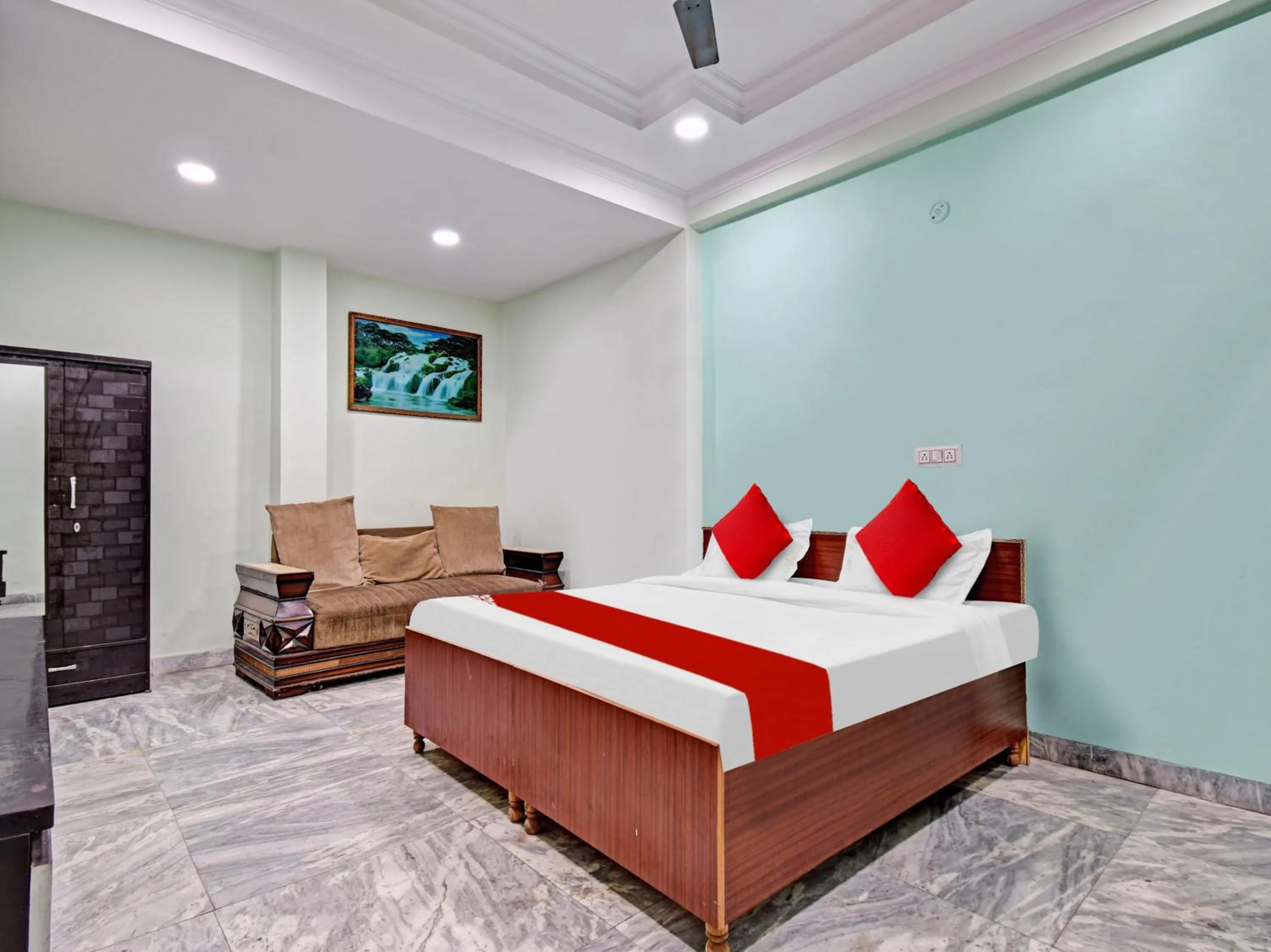 Bedroom, Bed in Hotel O Diamond Inns