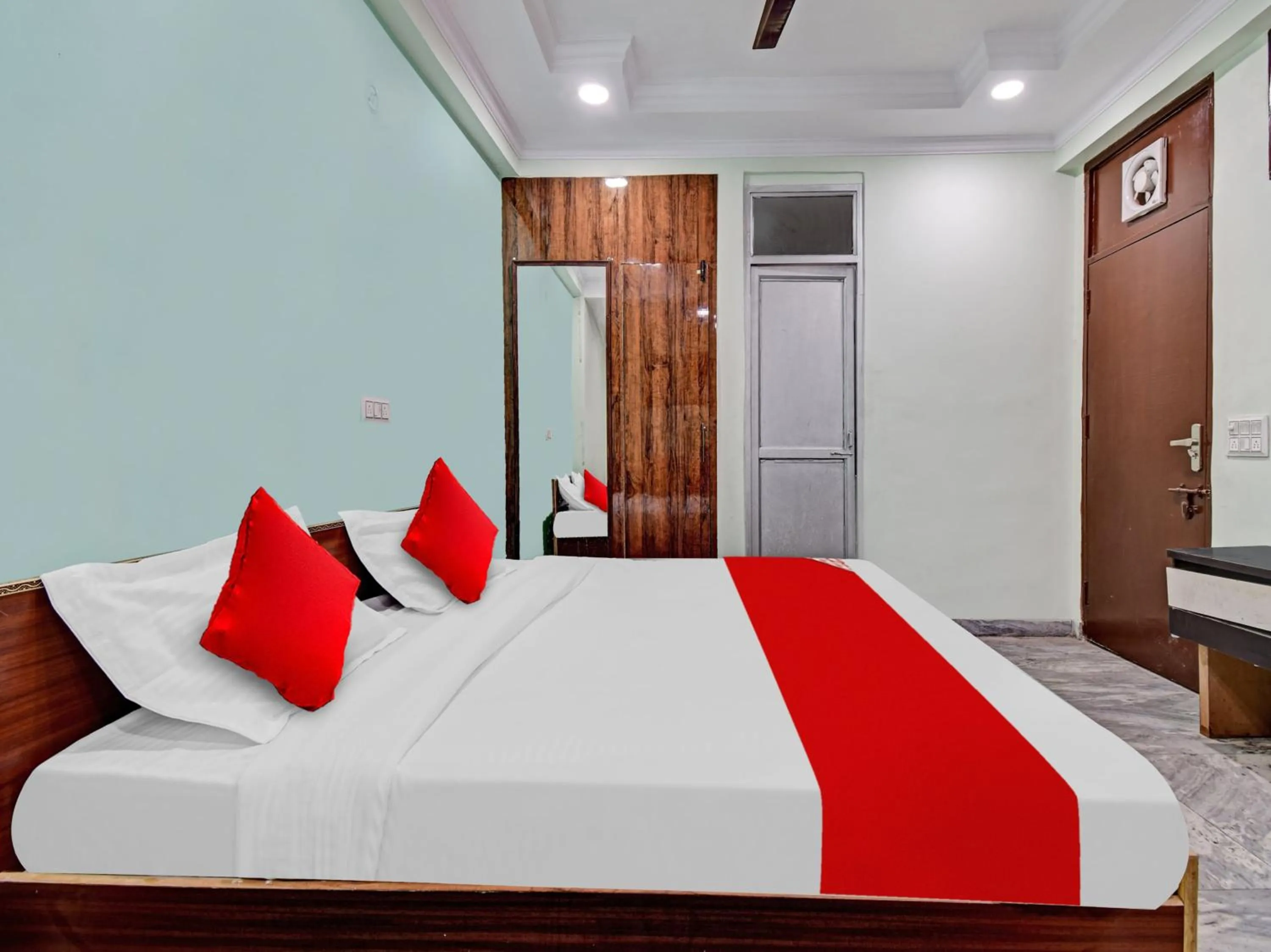 Bedroom, Bed in Hotel O Diamond Inns