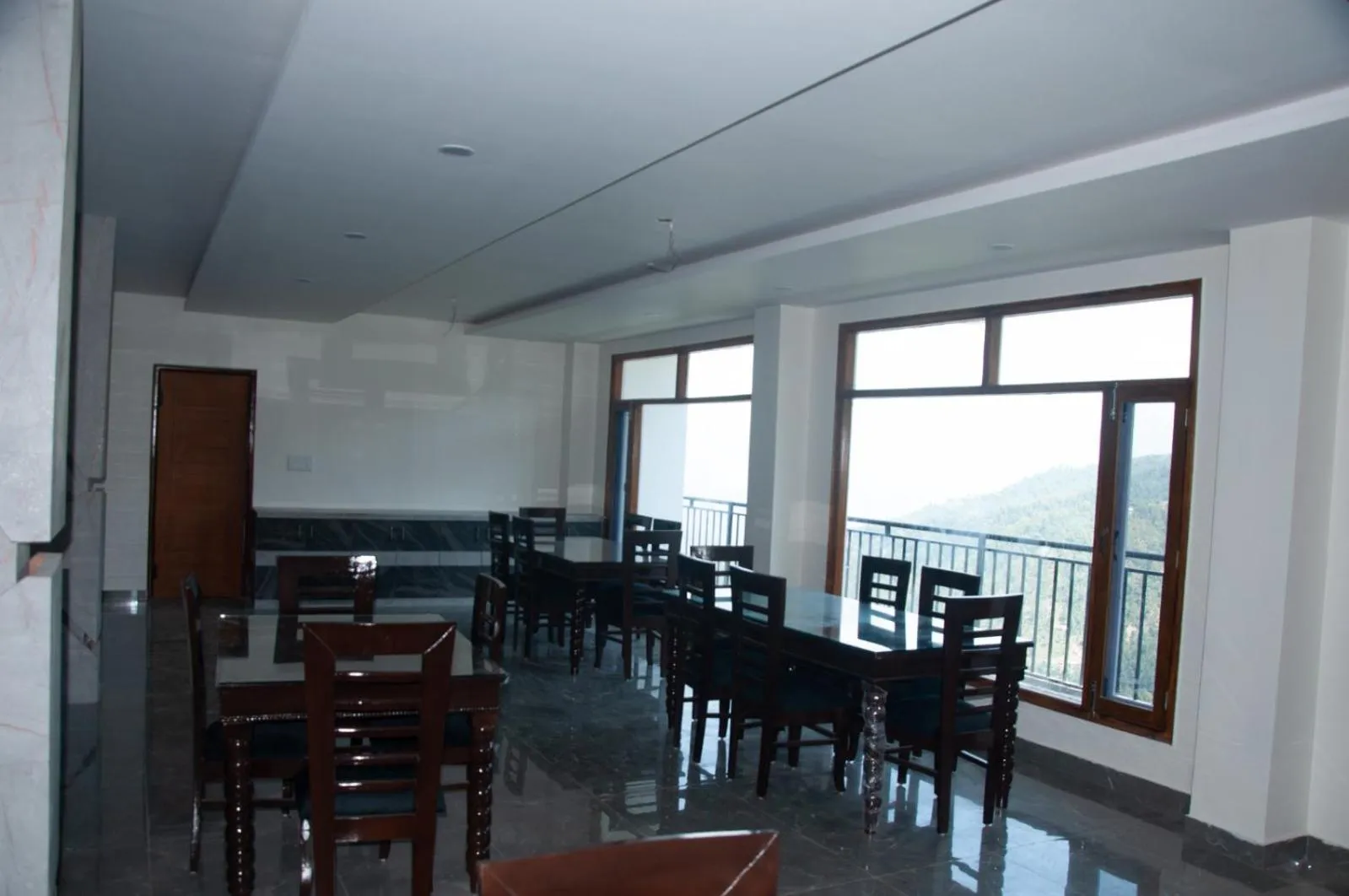 Dining area in Summer Hill Resort
