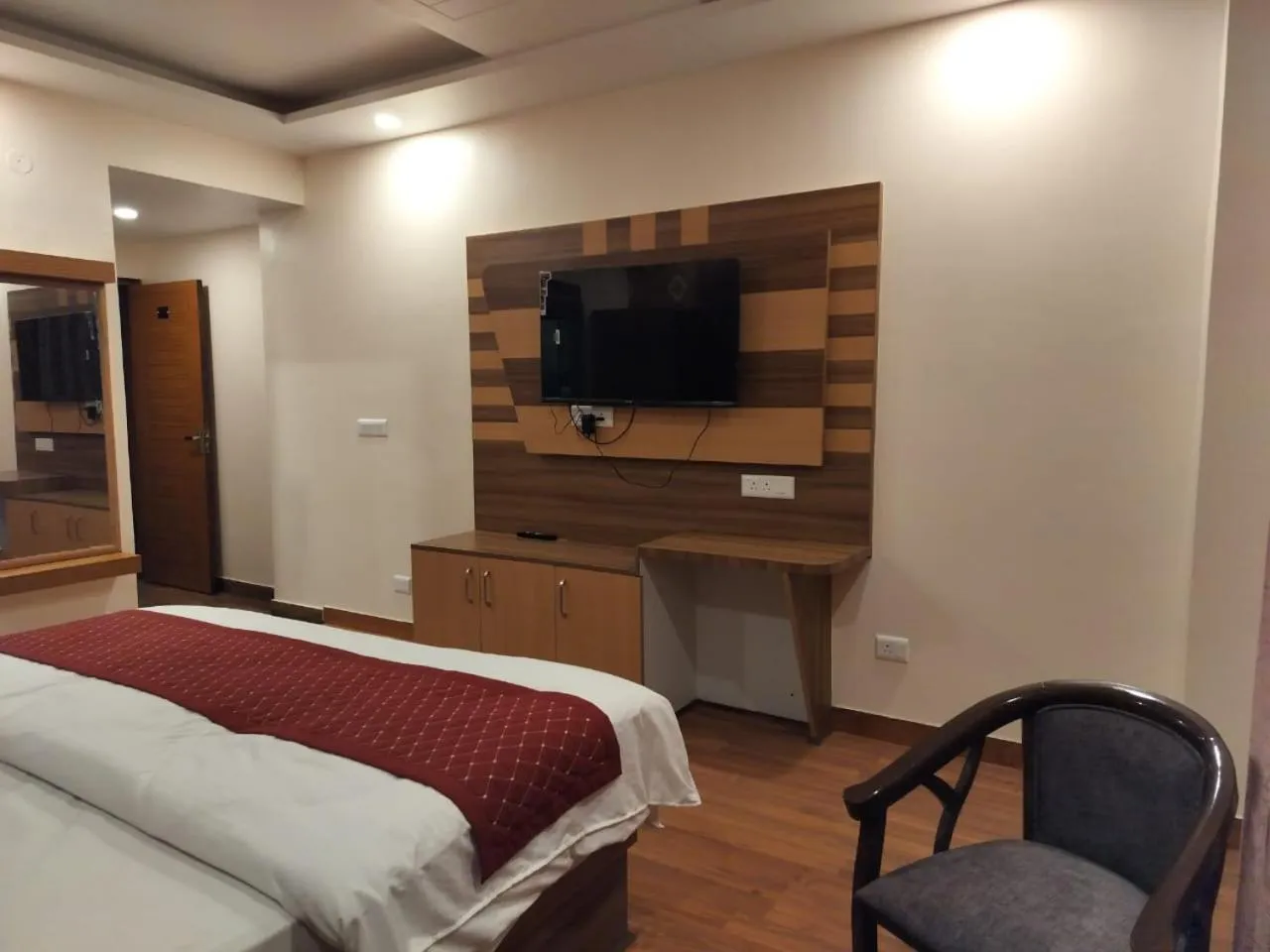 TV and multimedia, Bed in Summer Hill Resort