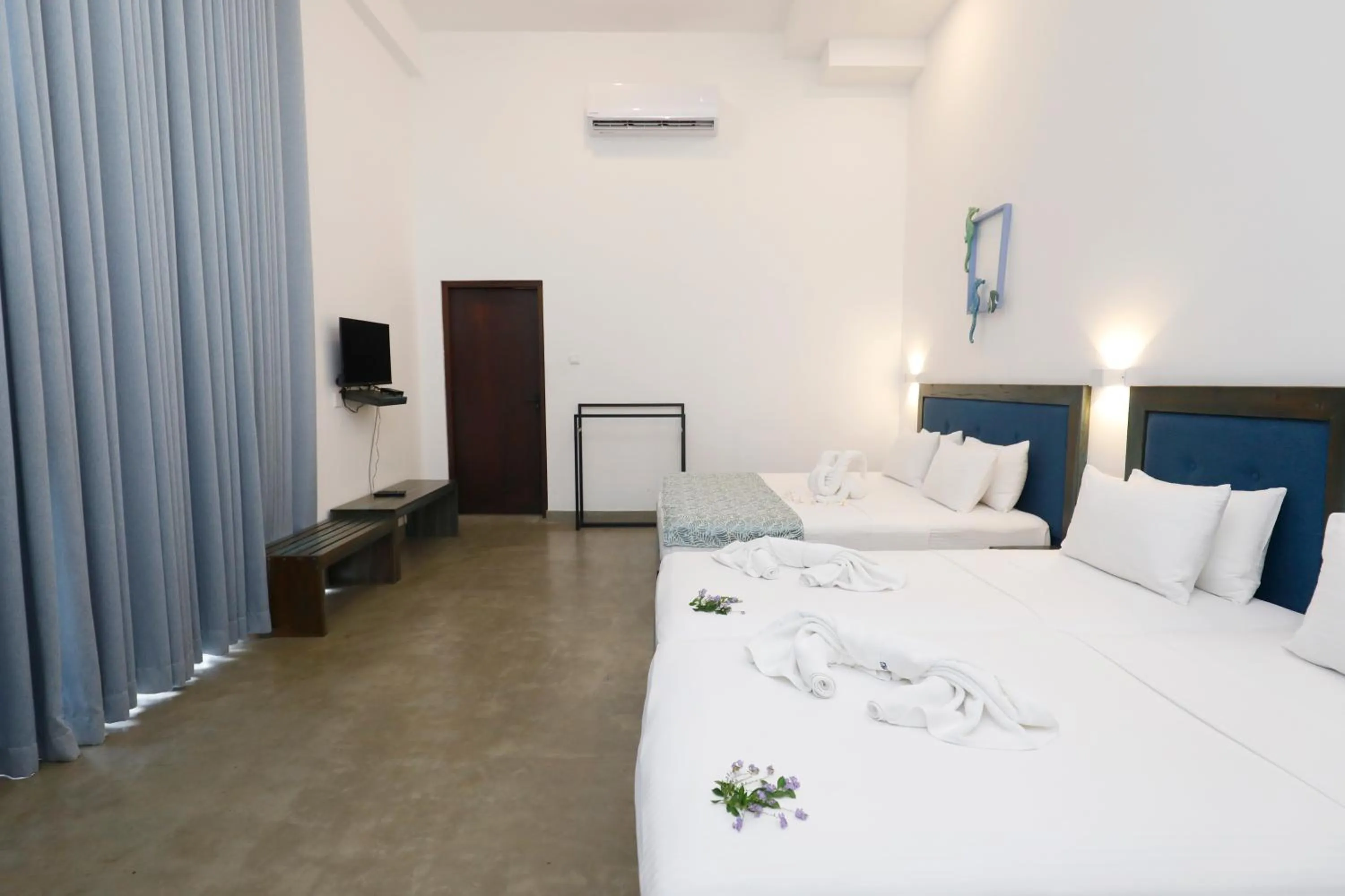 Bed in Somerset Mirissa Blue