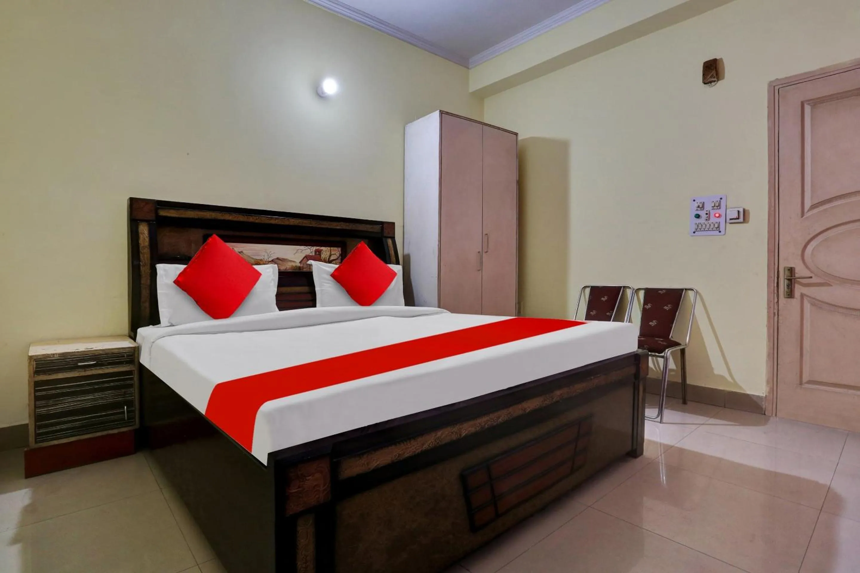 Bedroom, Bed in Hotel O Abhishek Residency
