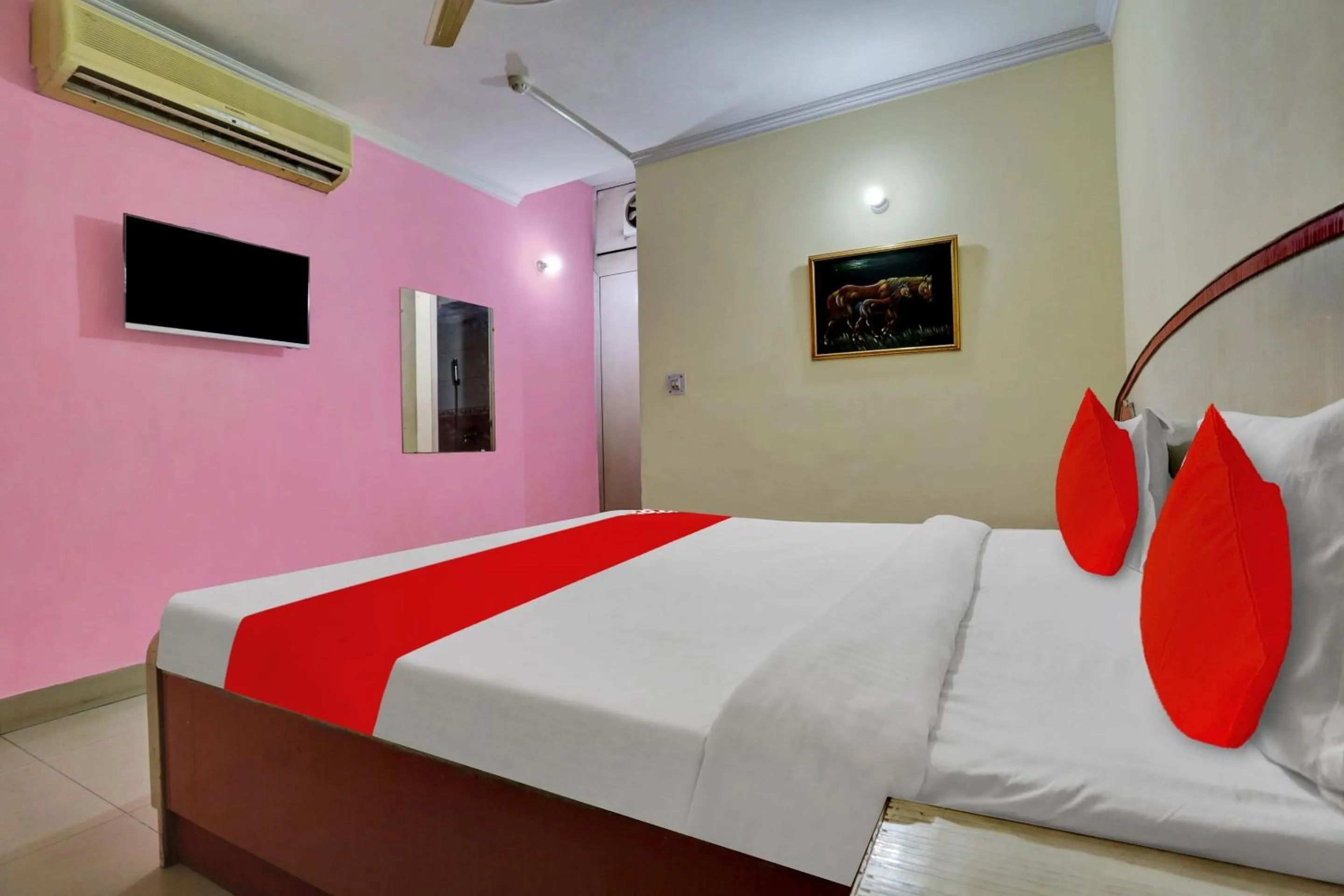 Bedroom, Bed in Hotel O Abhishek Residency