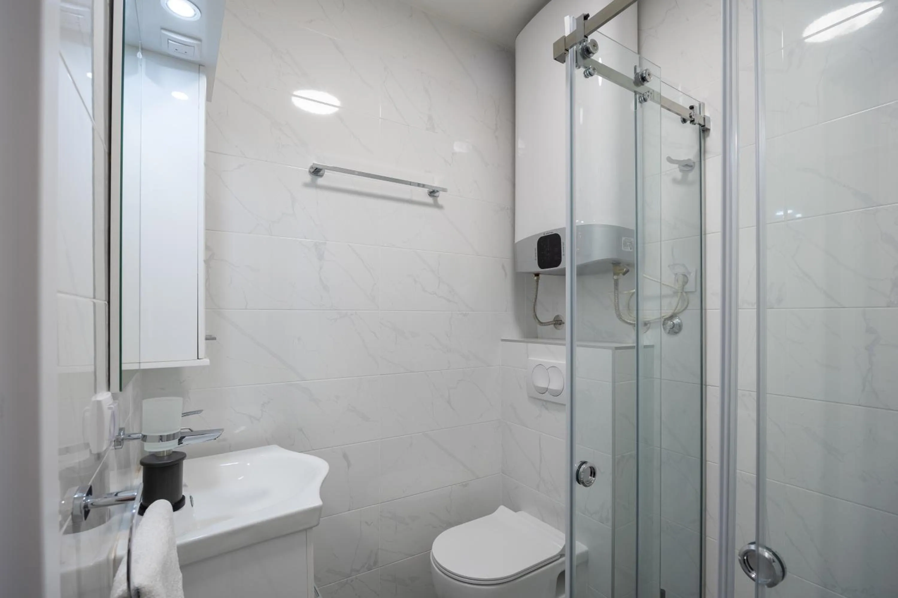 Shower in Belgrade Center Apartment III