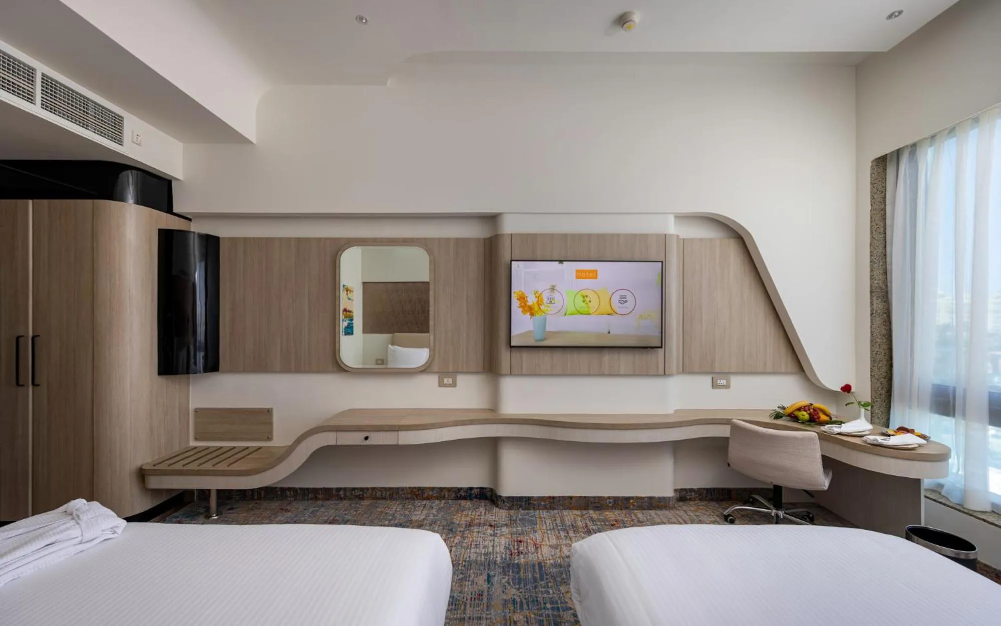 Bedroom, Bed in Crowne Plaza Alexandria Mirage by IHG