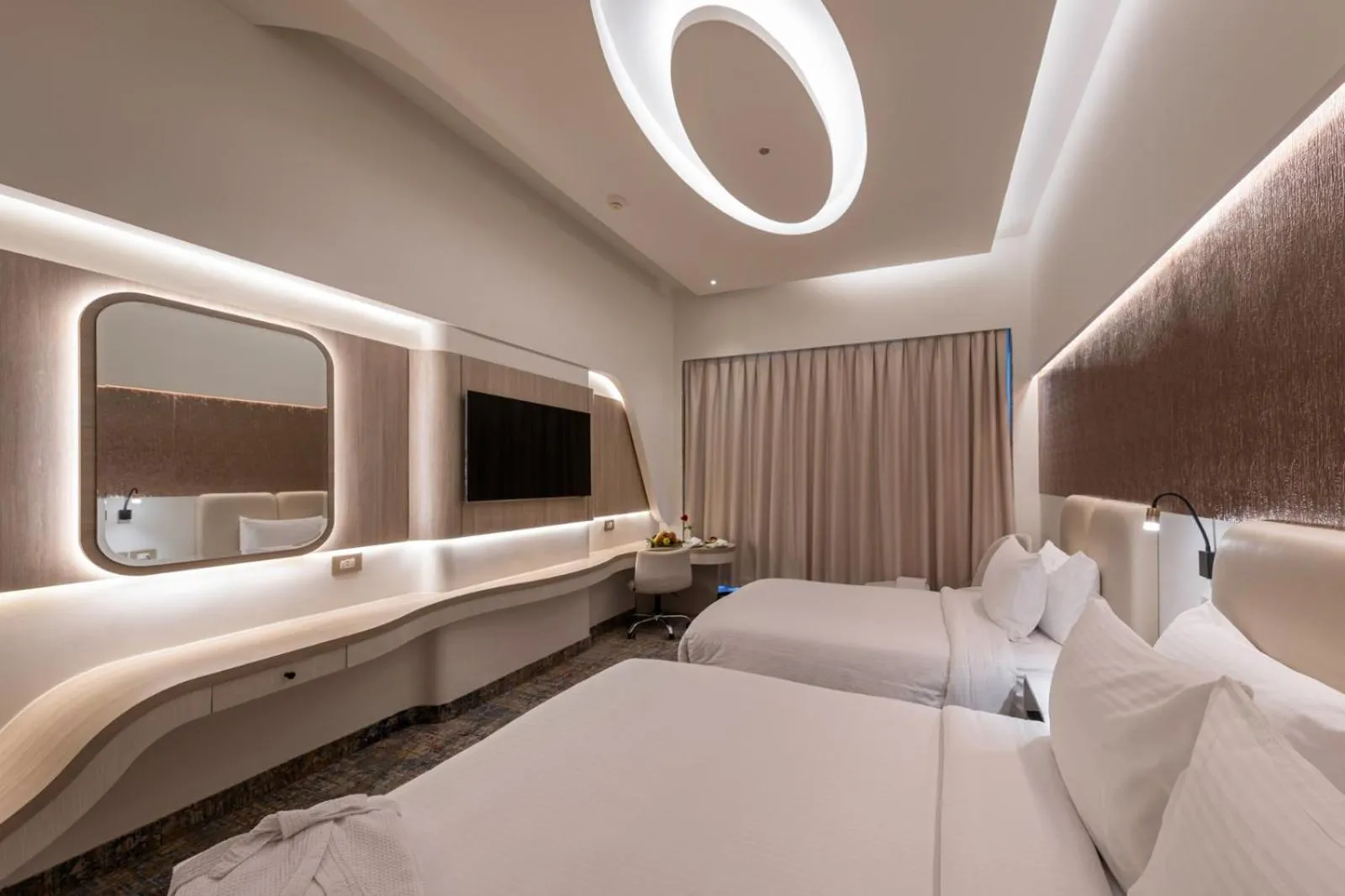 Bedroom, Bed in Crowne Plaza Alexandria Mirage by IHG