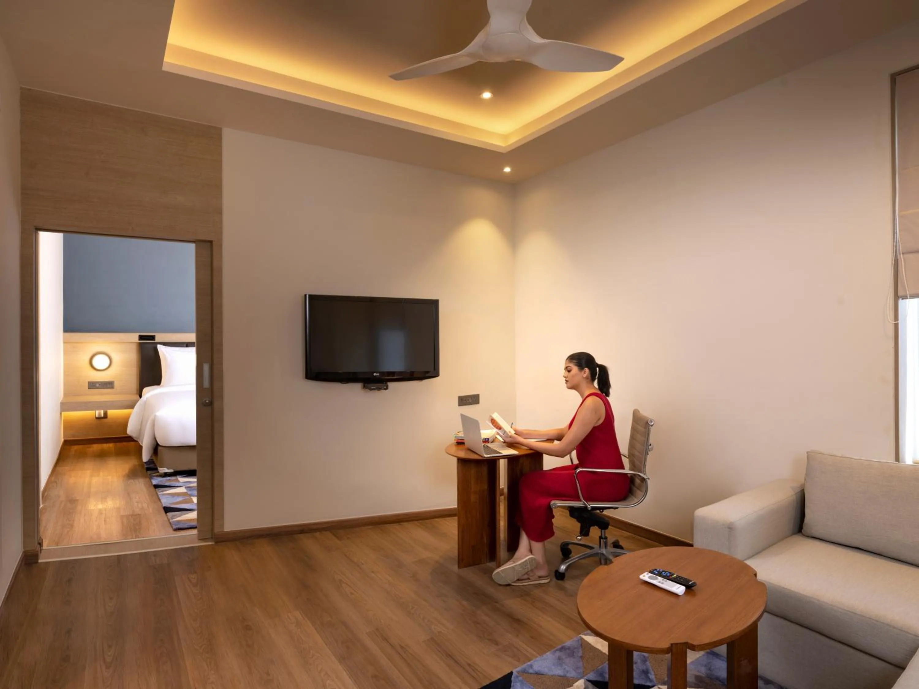 TV and multimedia in O by Tamara Coimbatore