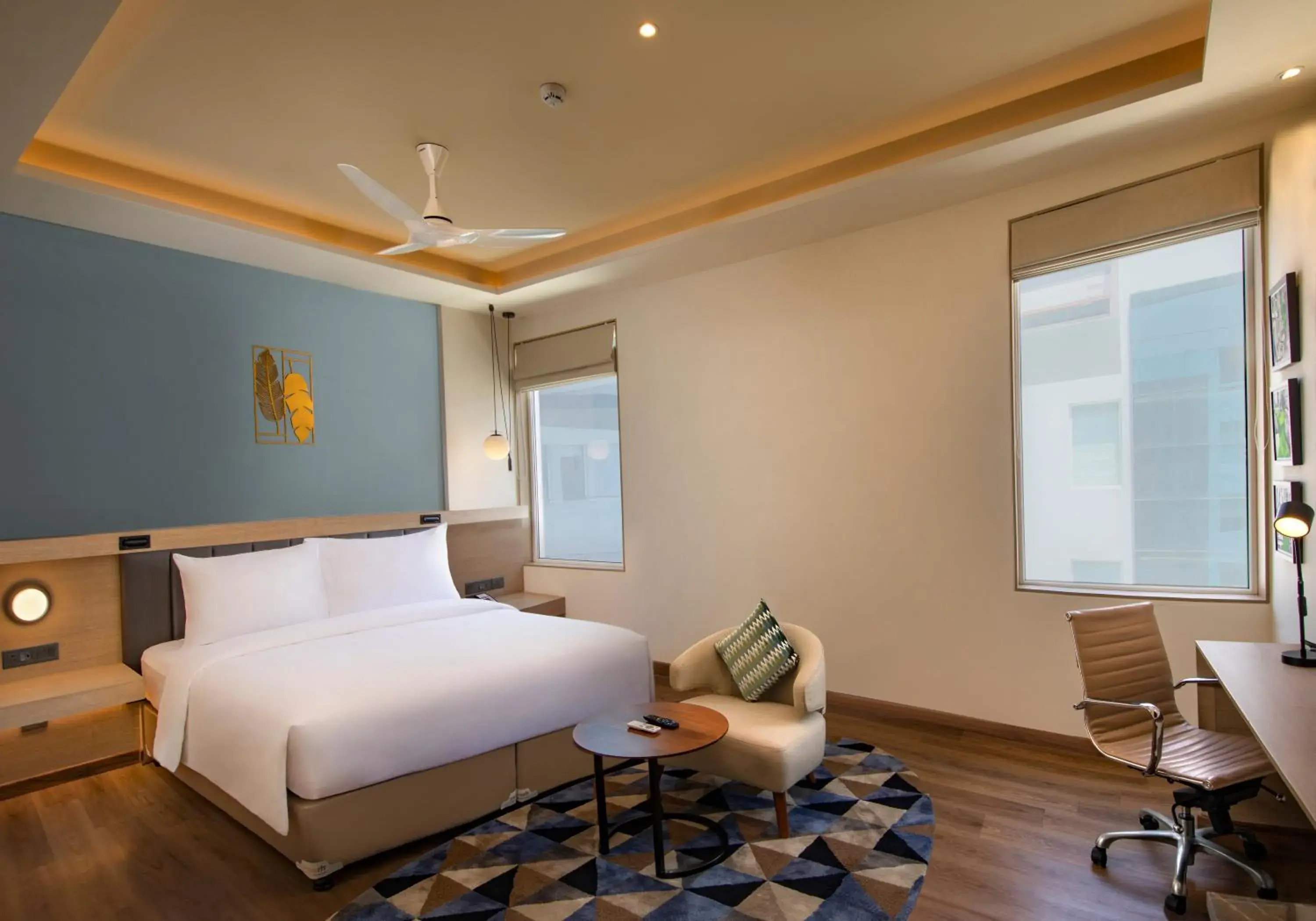 Deluxe King in O by Tamara Coimbatore Deluxe King in O by Tamara Coimbatore