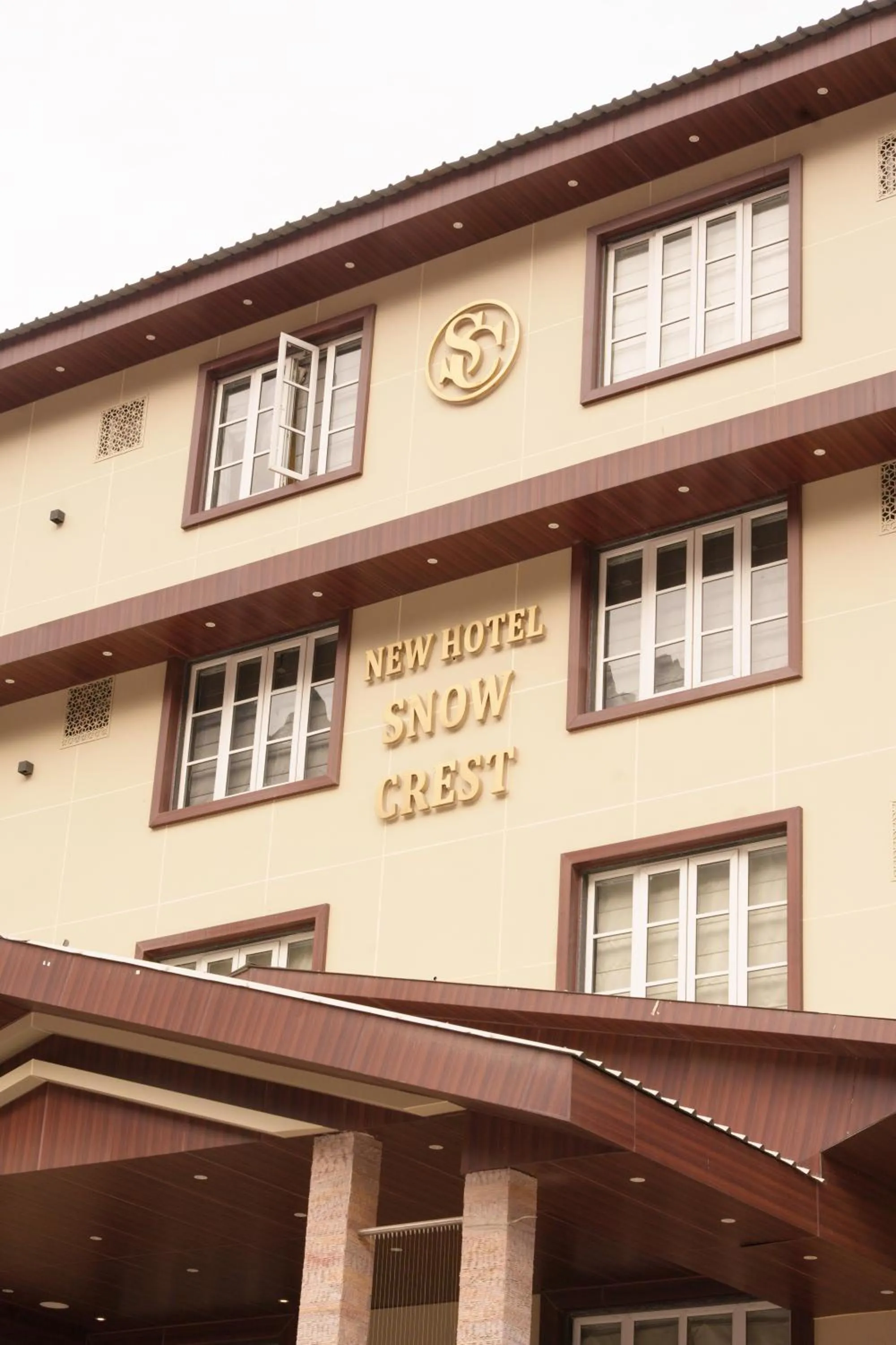 Facade/entrance in New Hotel Snow Crest