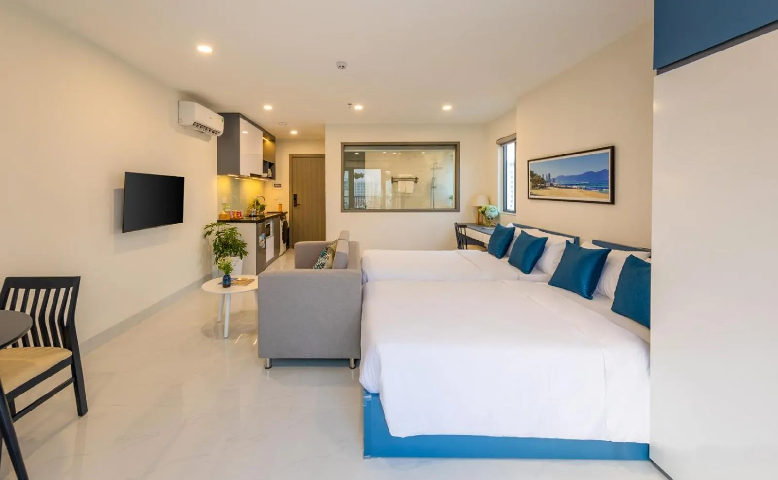 Photo of the whole room, Bed in The Home Hotel & Apartment