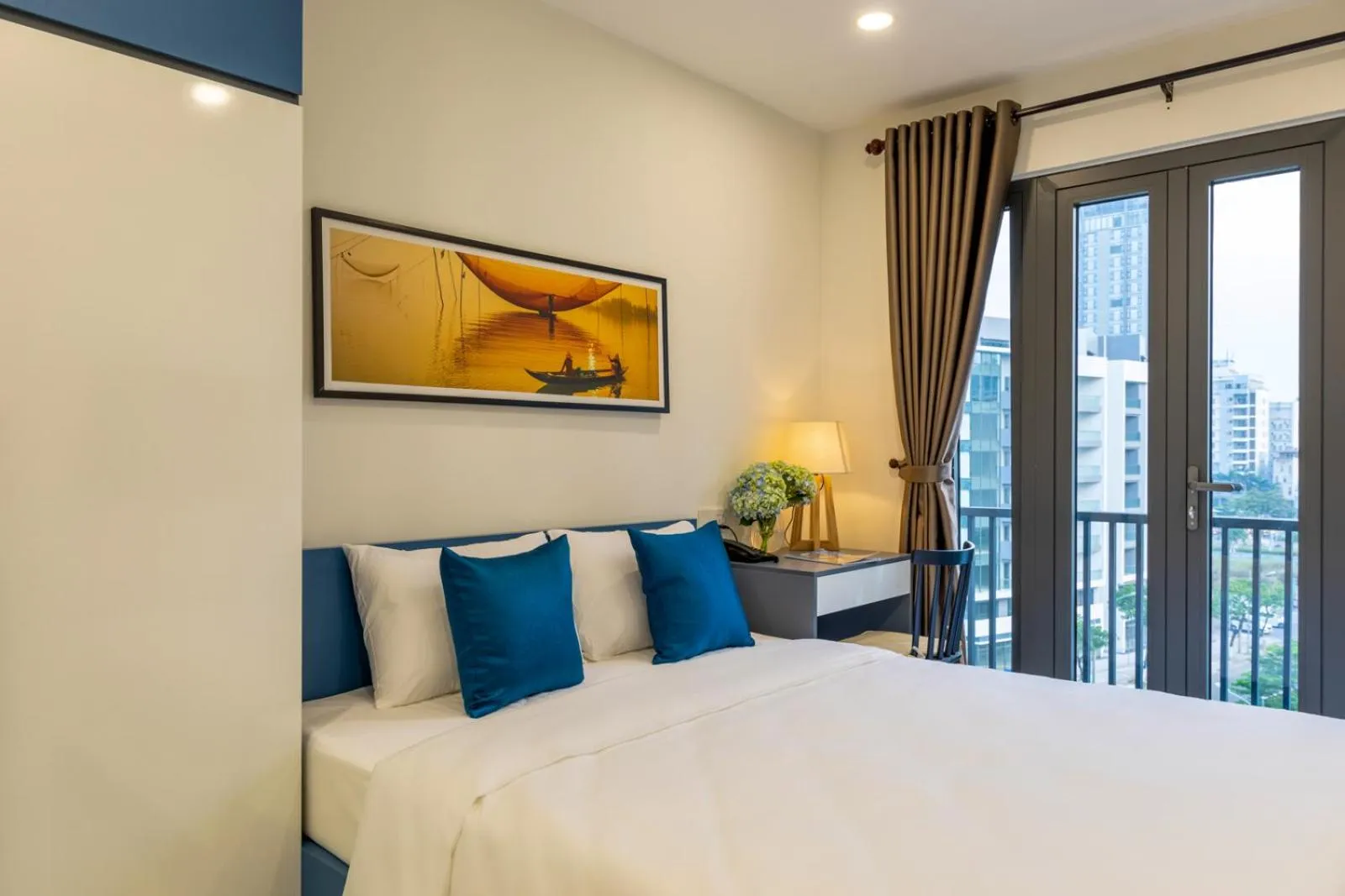 Bedroom, Bed in The Home Hotel & Apartment