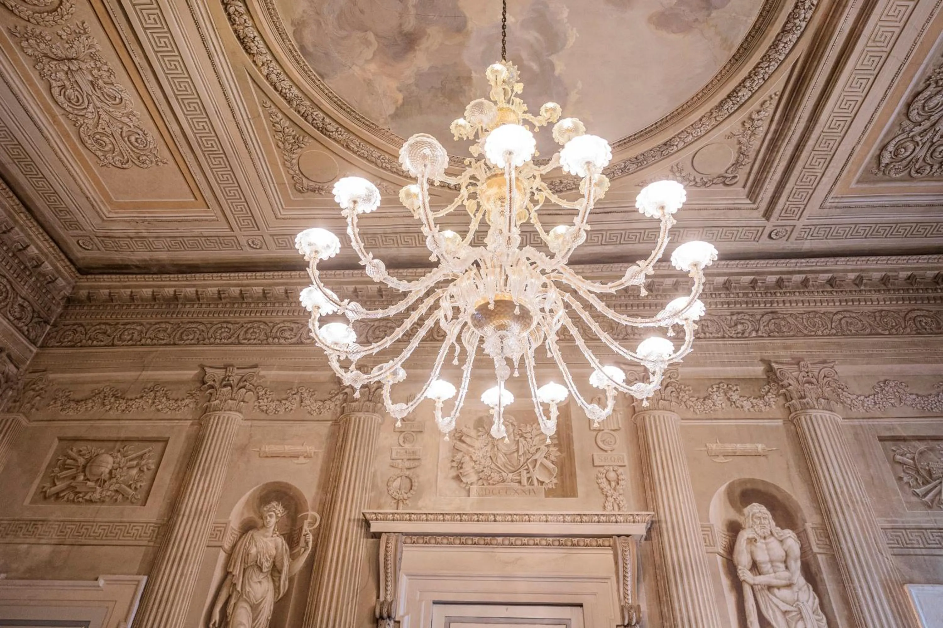 Decorative detail in Corte Realdi - Palazzo Camozzini