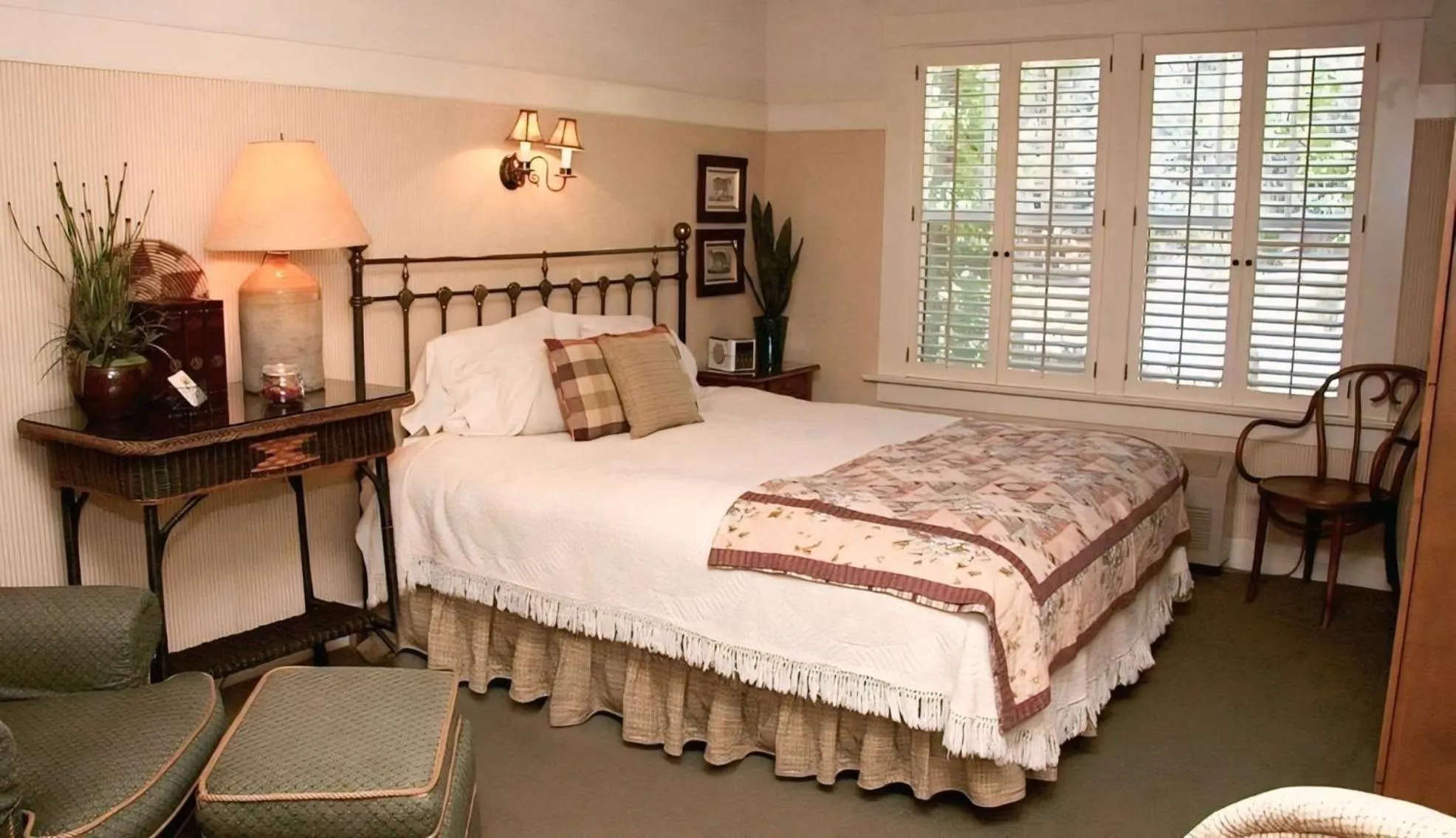 Bed in Orchard Hill