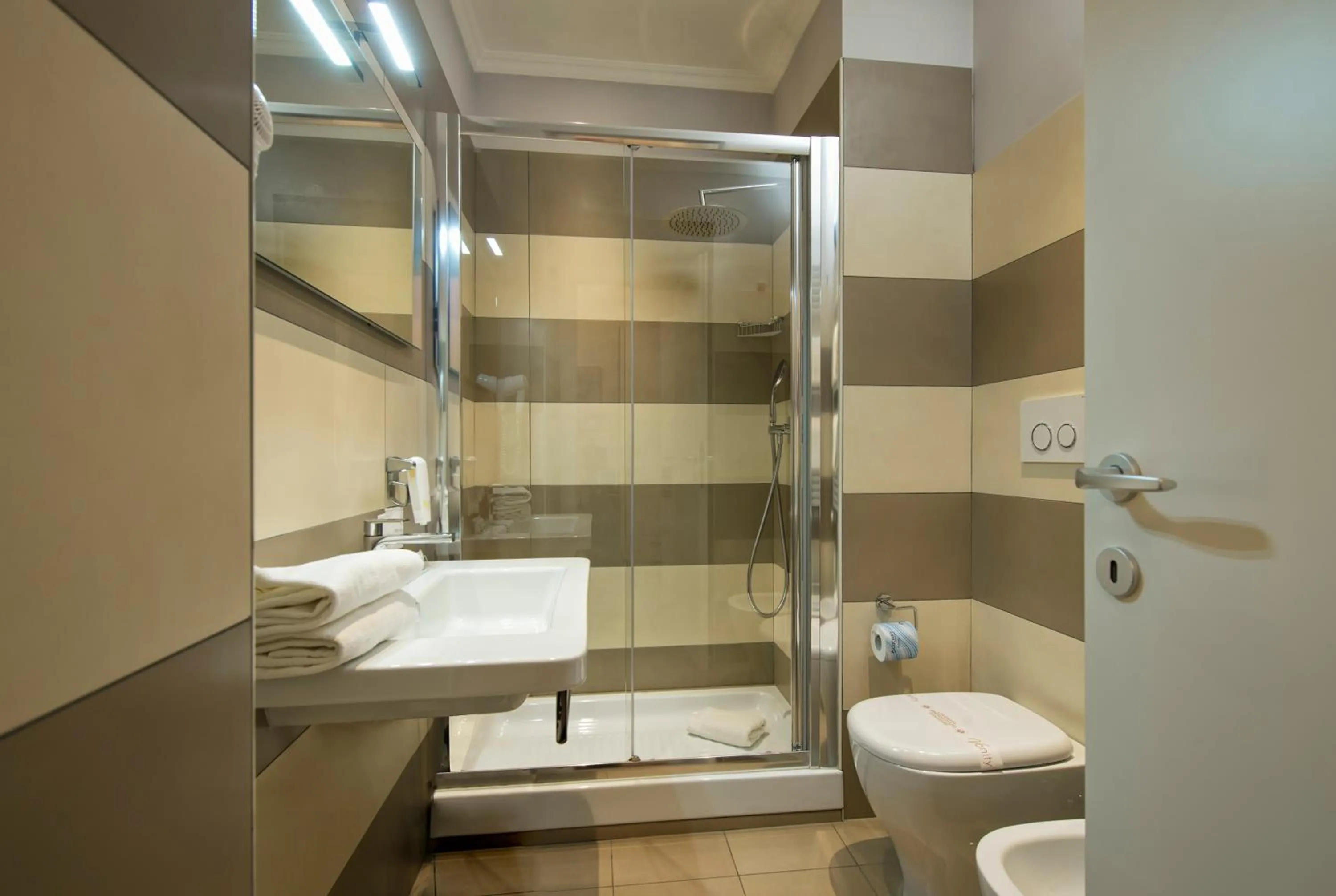 Bathroom in Arenula Suites