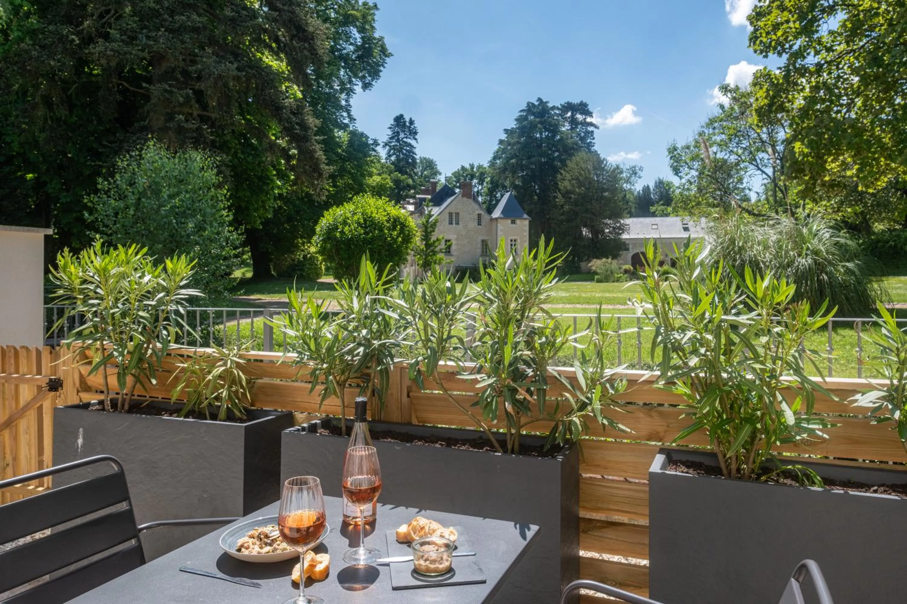 Balcony/Terrace in Domaine de la Commanderie de Ballan