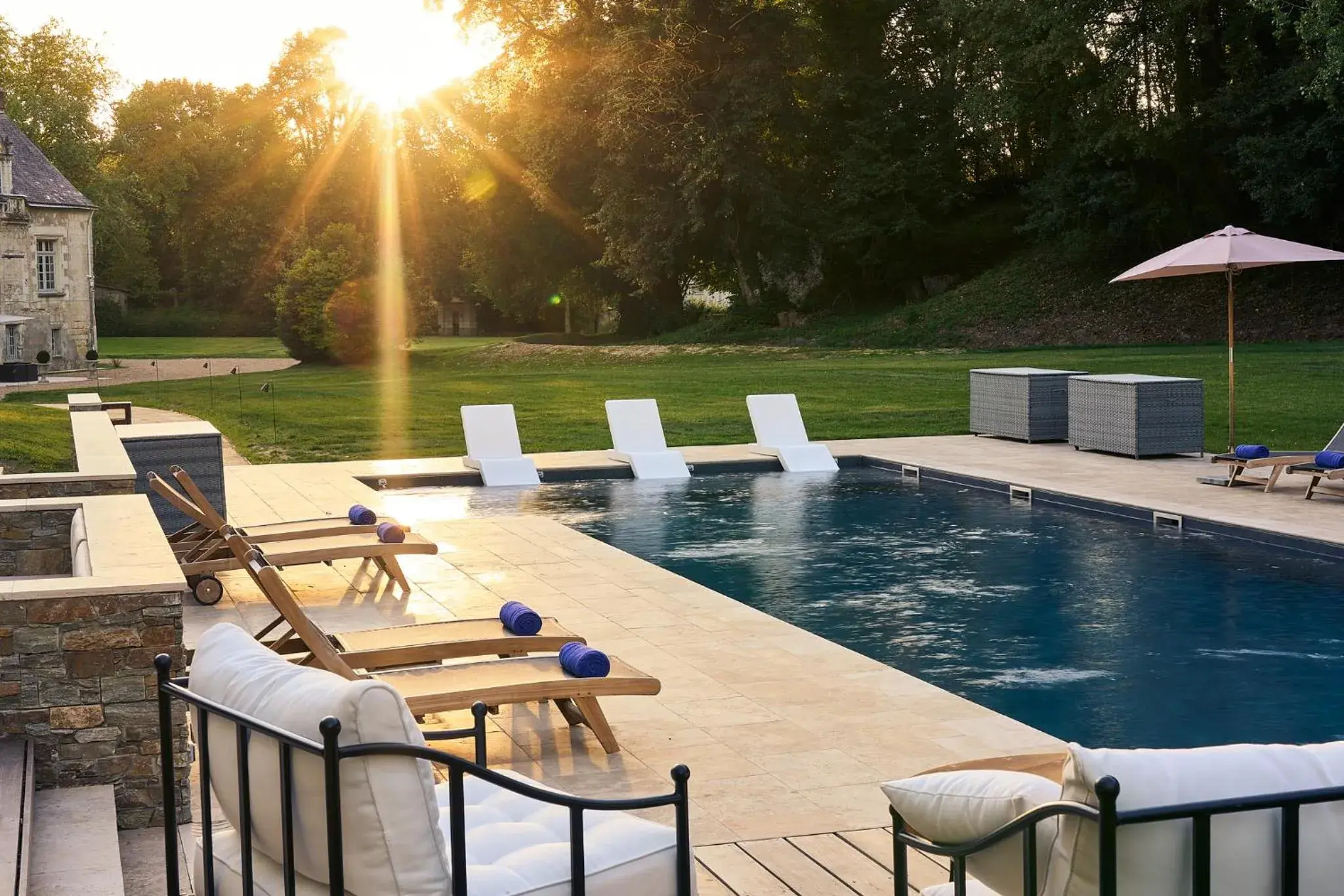 Junior Suite with Terrace in Domaine de la Commanderie de Ballan Junior Suite with Terrace in Domaine de la Commanderie de Ballan