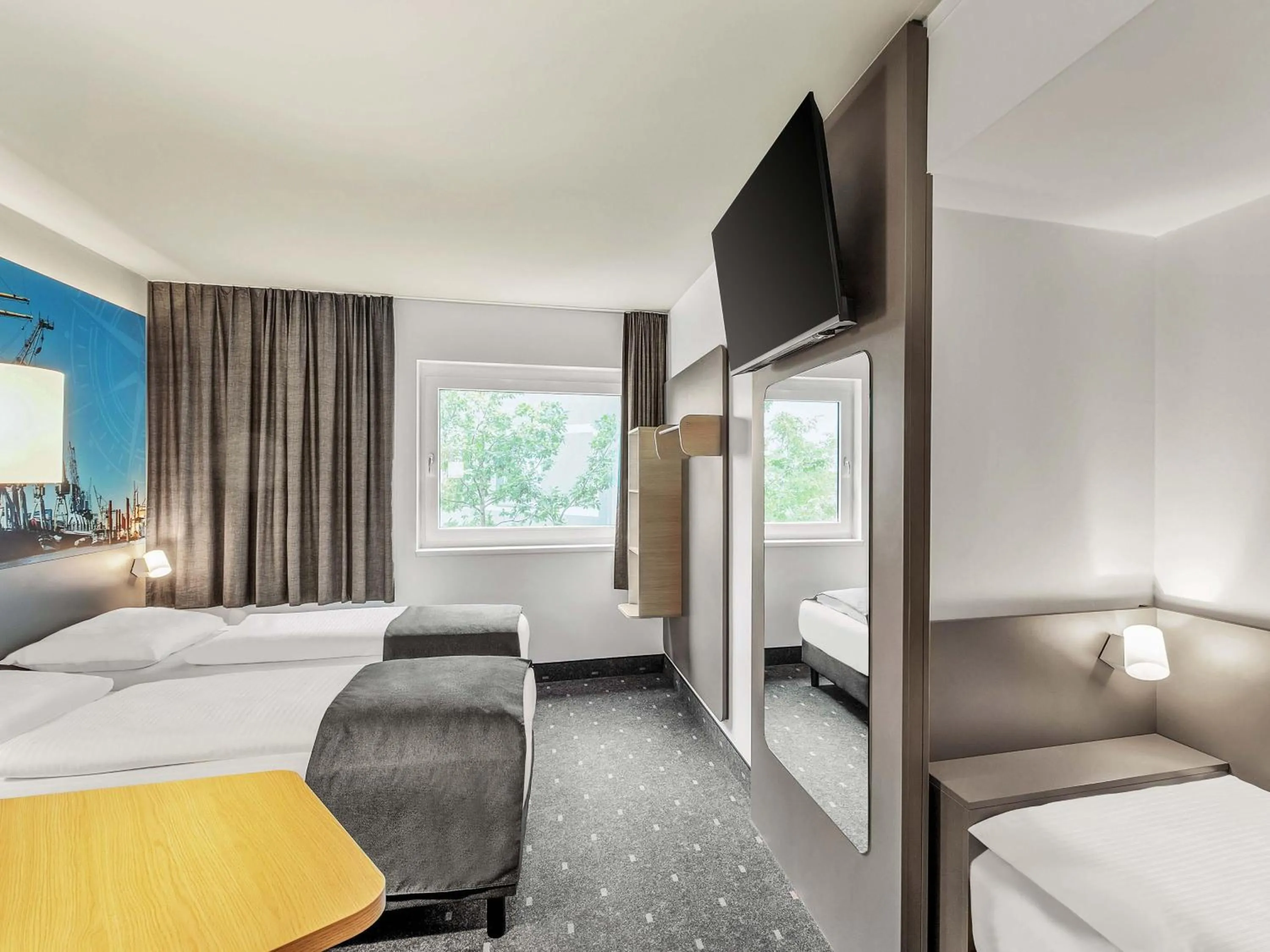 Photo of the whole room, Bed in B&B Hotel Hamburg-Harburg