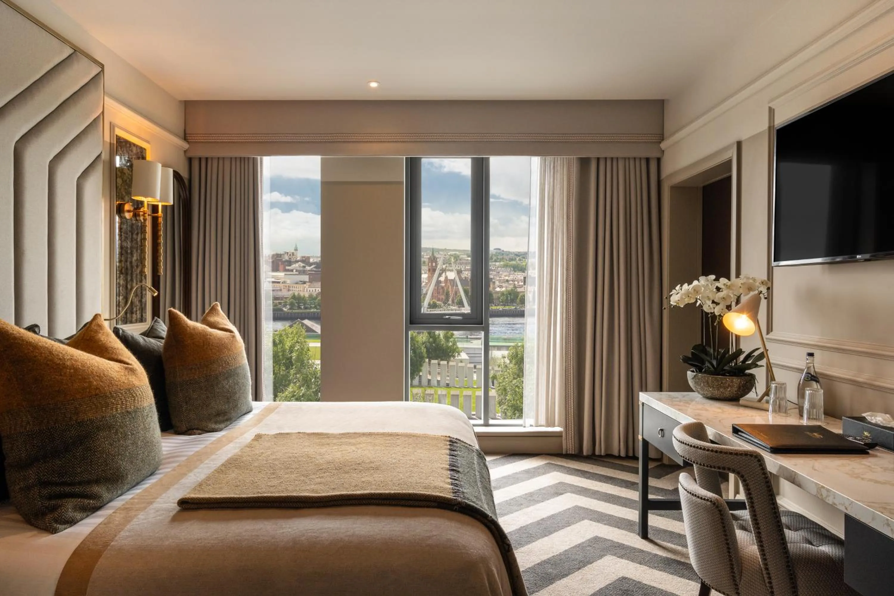 Bed in The Ebrington Hotel